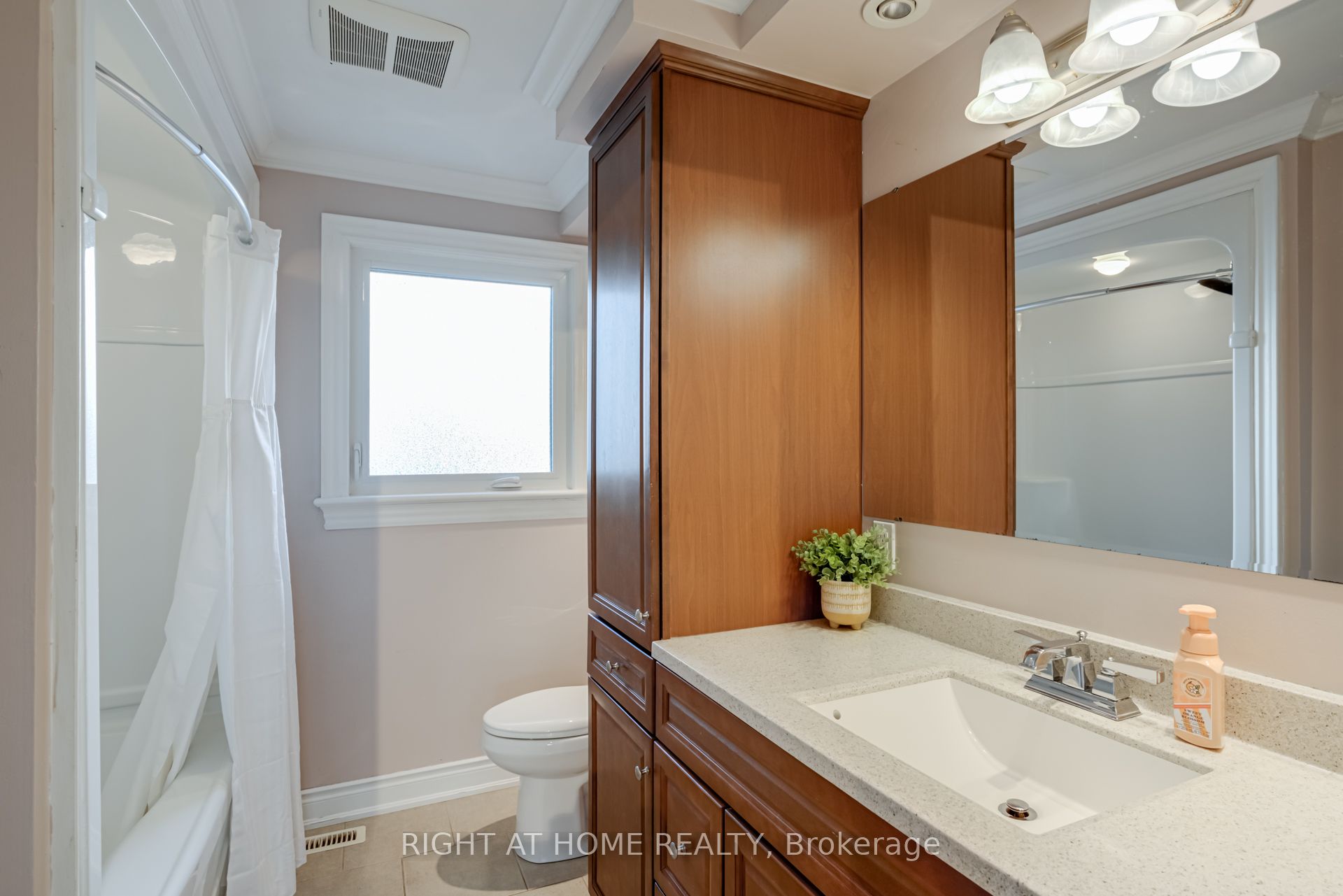 51 Lewin Crescent Property Photo 18