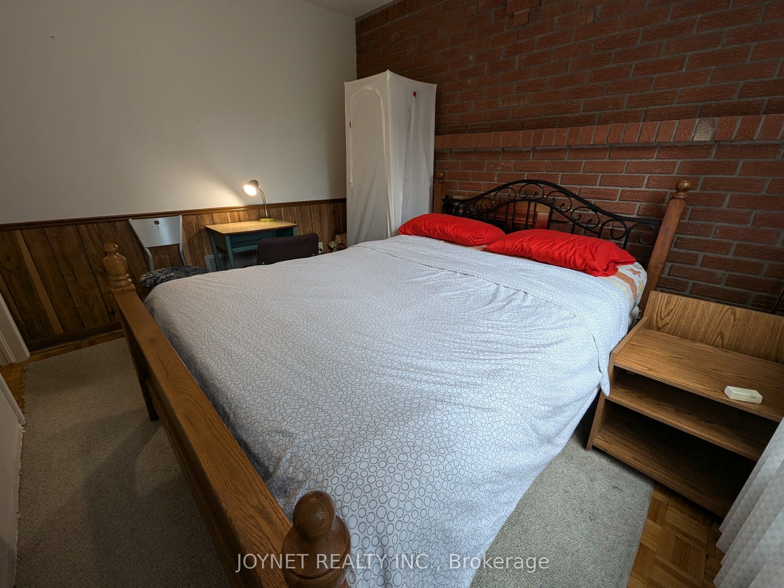 E13704392 Property Photo 14