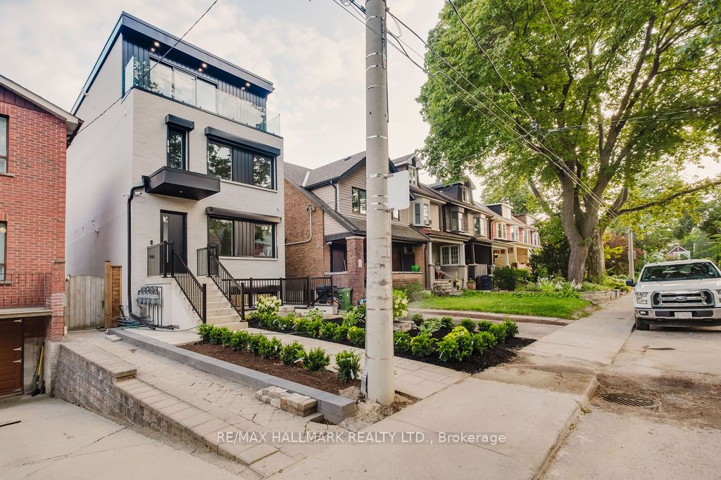 37 Milverton Boulevard Lower Property Photo 3