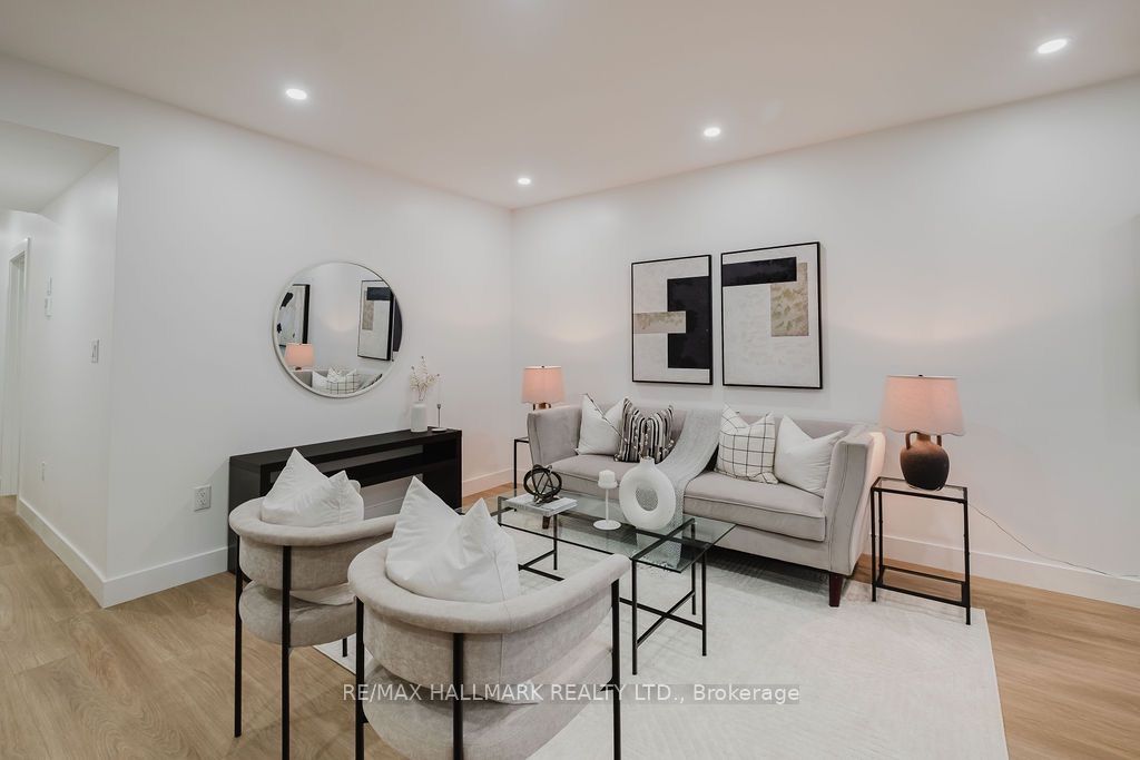 37 Milverton Boulevard Lower Property Photo 6