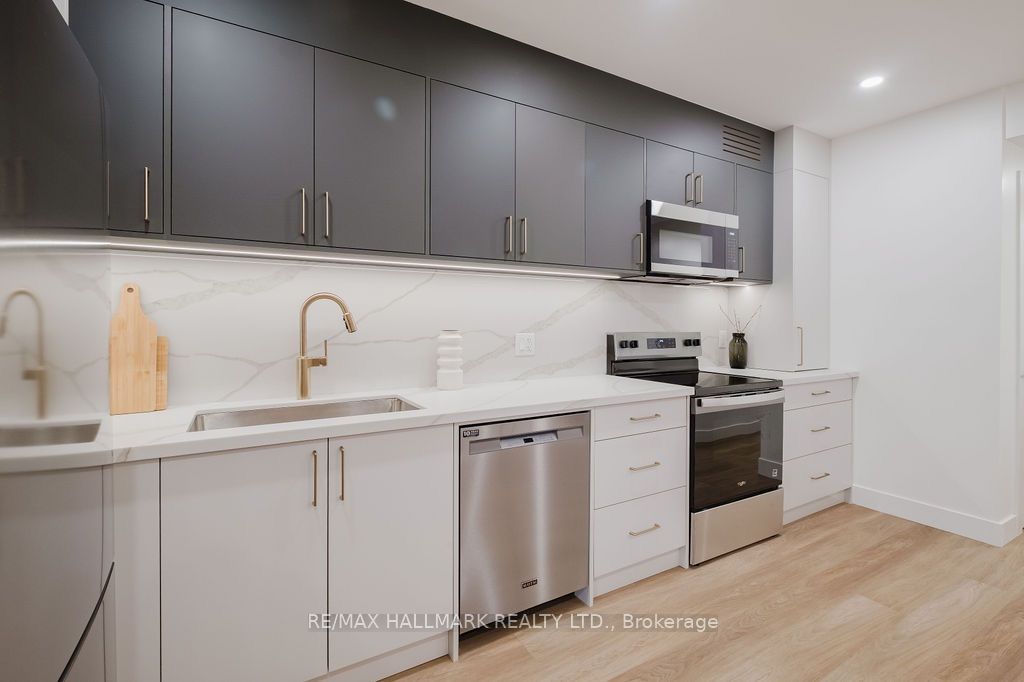 37 Milverton Boulevard Lower Property Photo 7