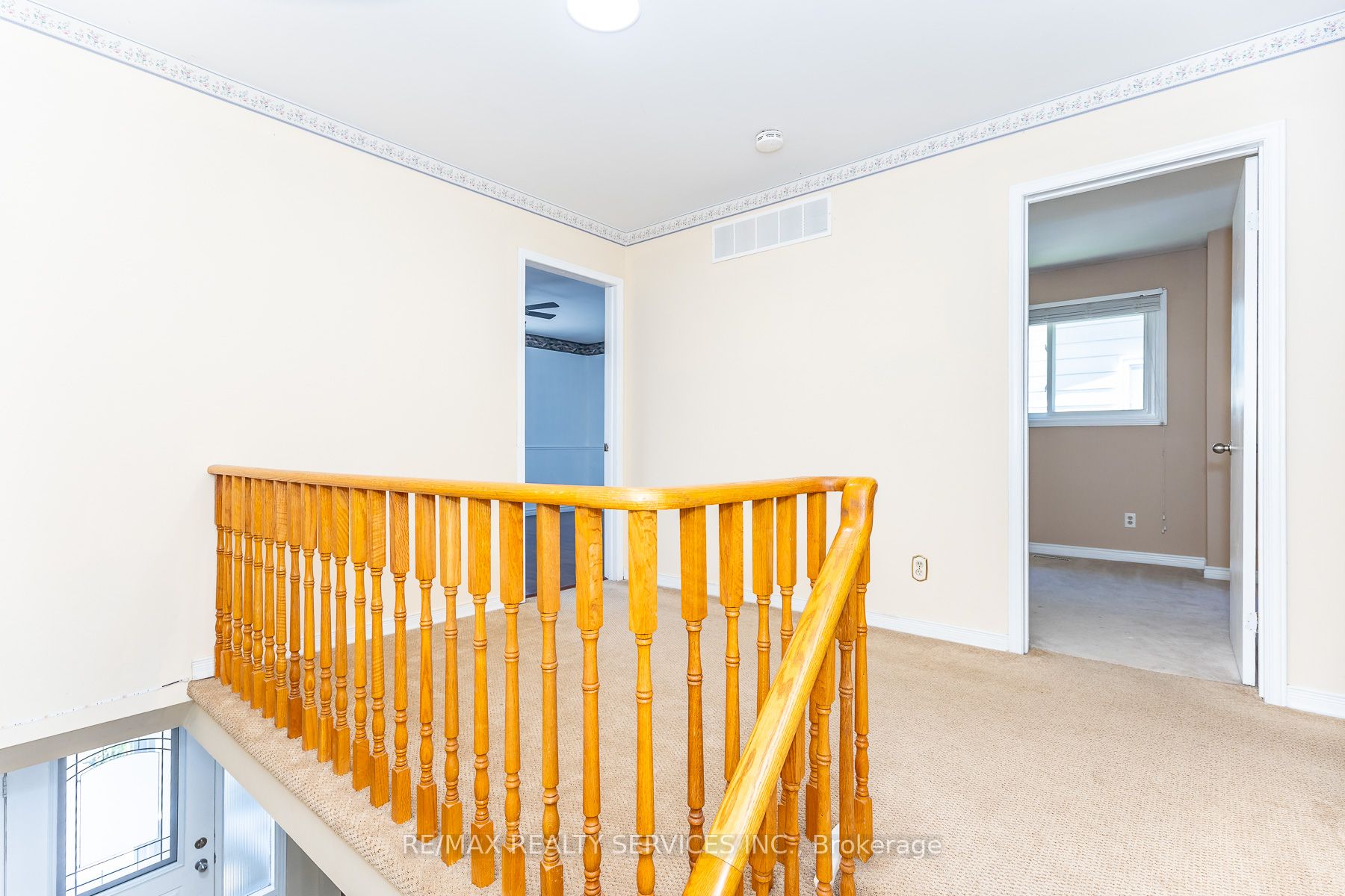 1217 Gloucester Square Property Photo 18