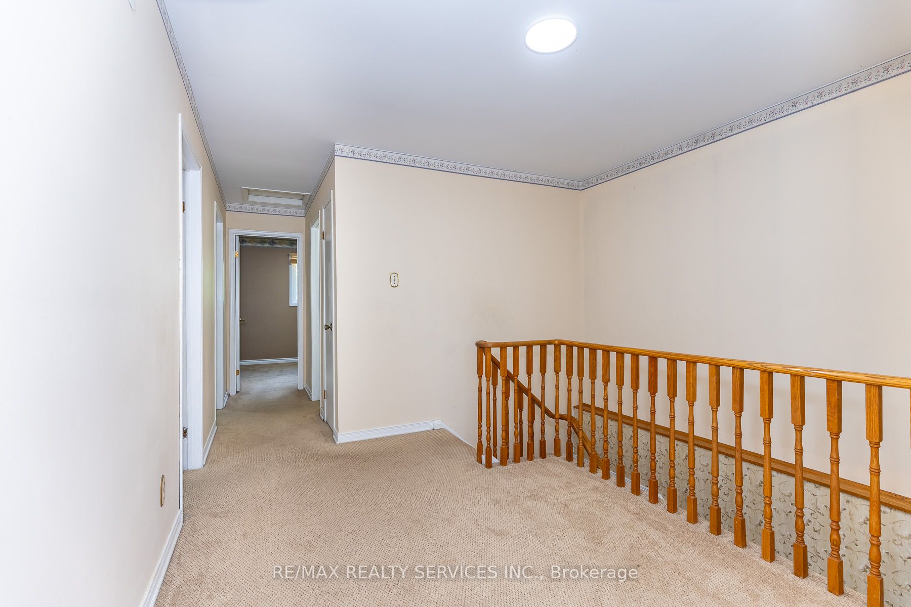 1217 Gloucester Square Property Photo 19