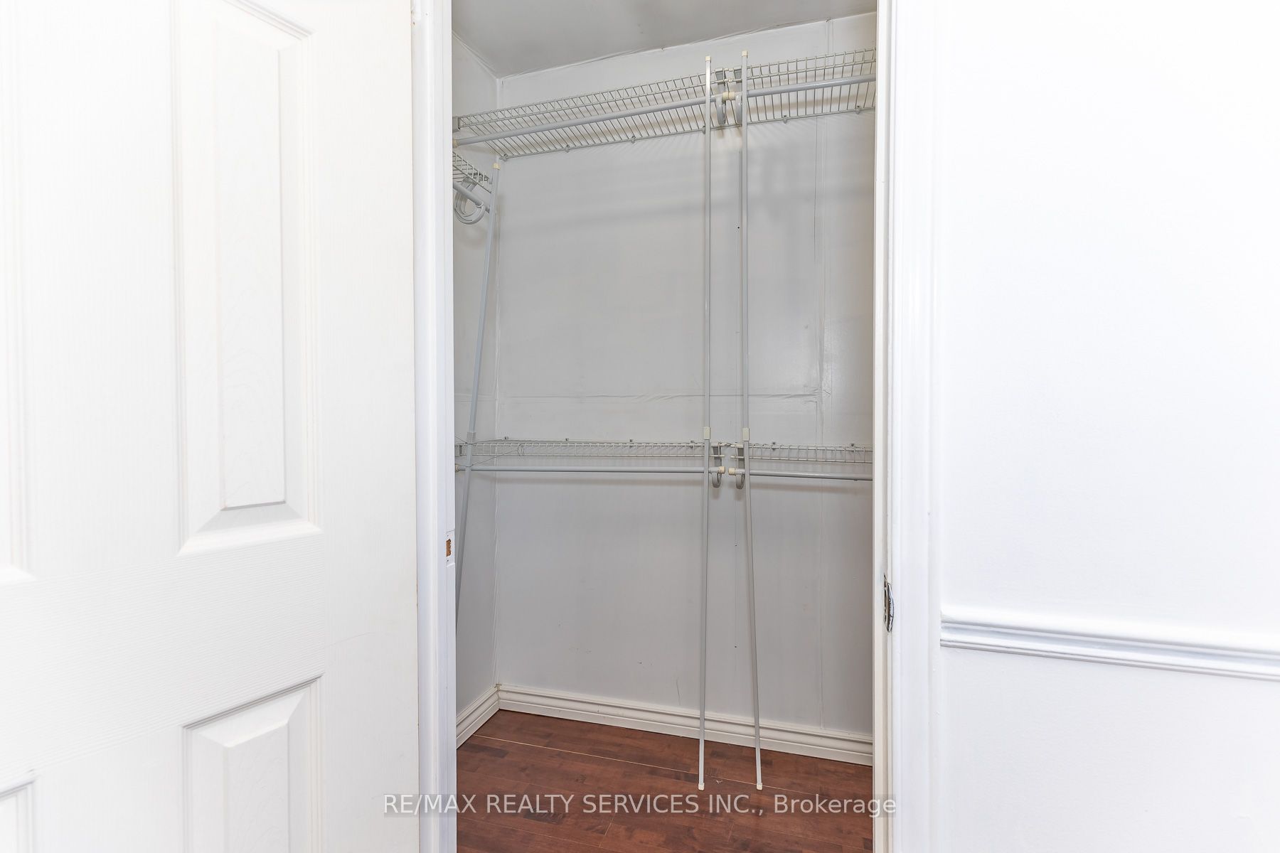 1217 Gloucester Square Property Photo 24