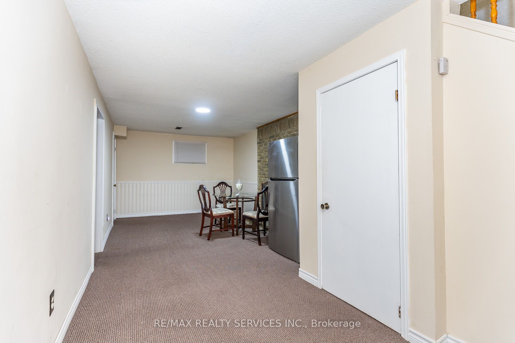 1217 Gloucester Square Property Photo 33