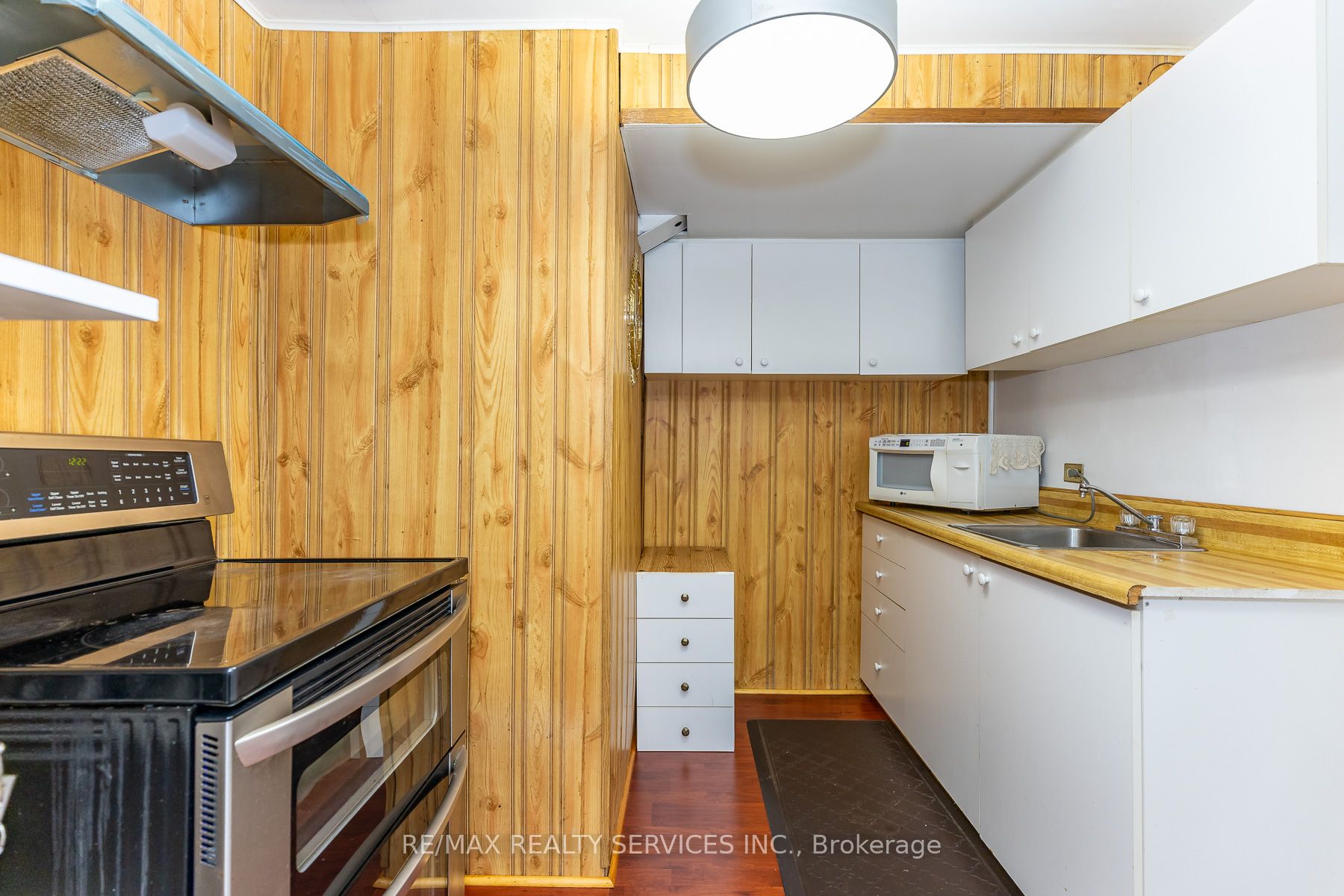 1217 Gloucester Square Property Photo 36