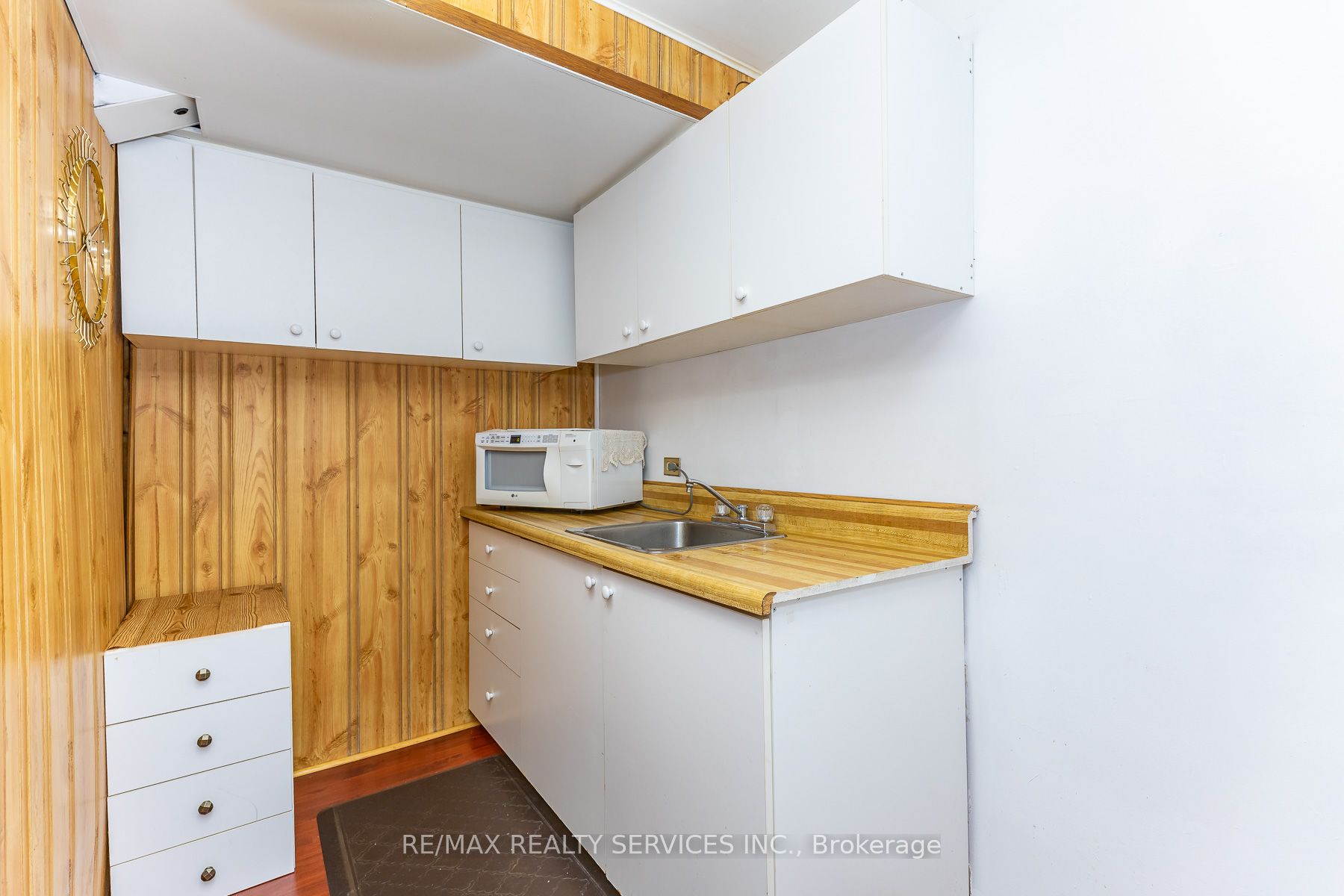 1217 Gloucester Square Property Photo 37