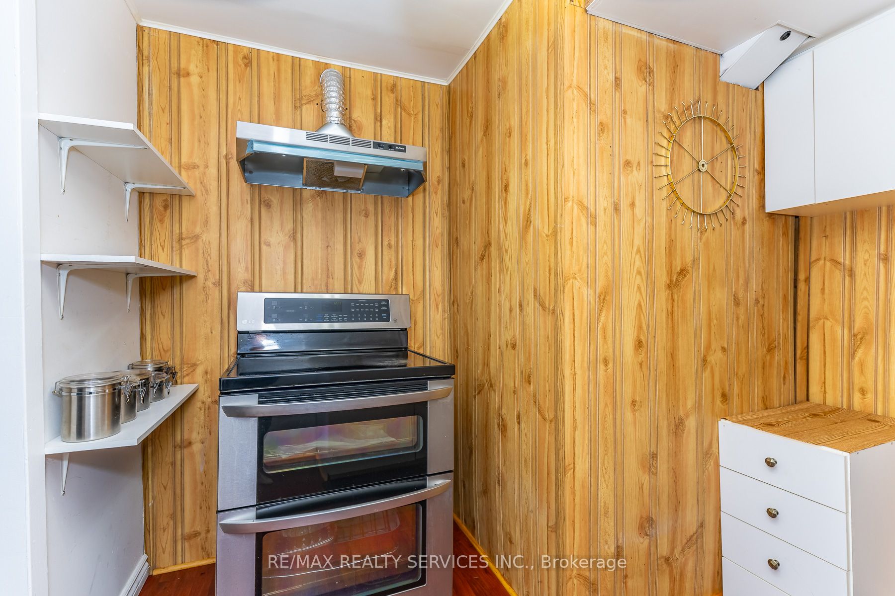 1217 Gloucester Square Property Photo 38