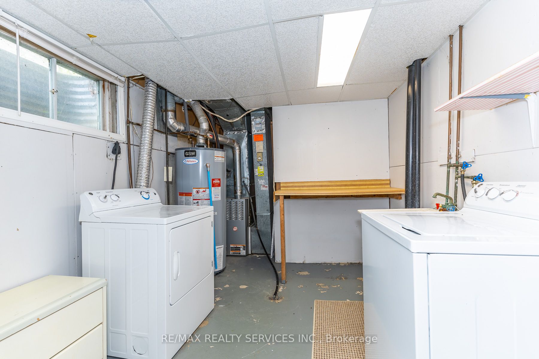 1217 Gloucester Square Property Photo 44