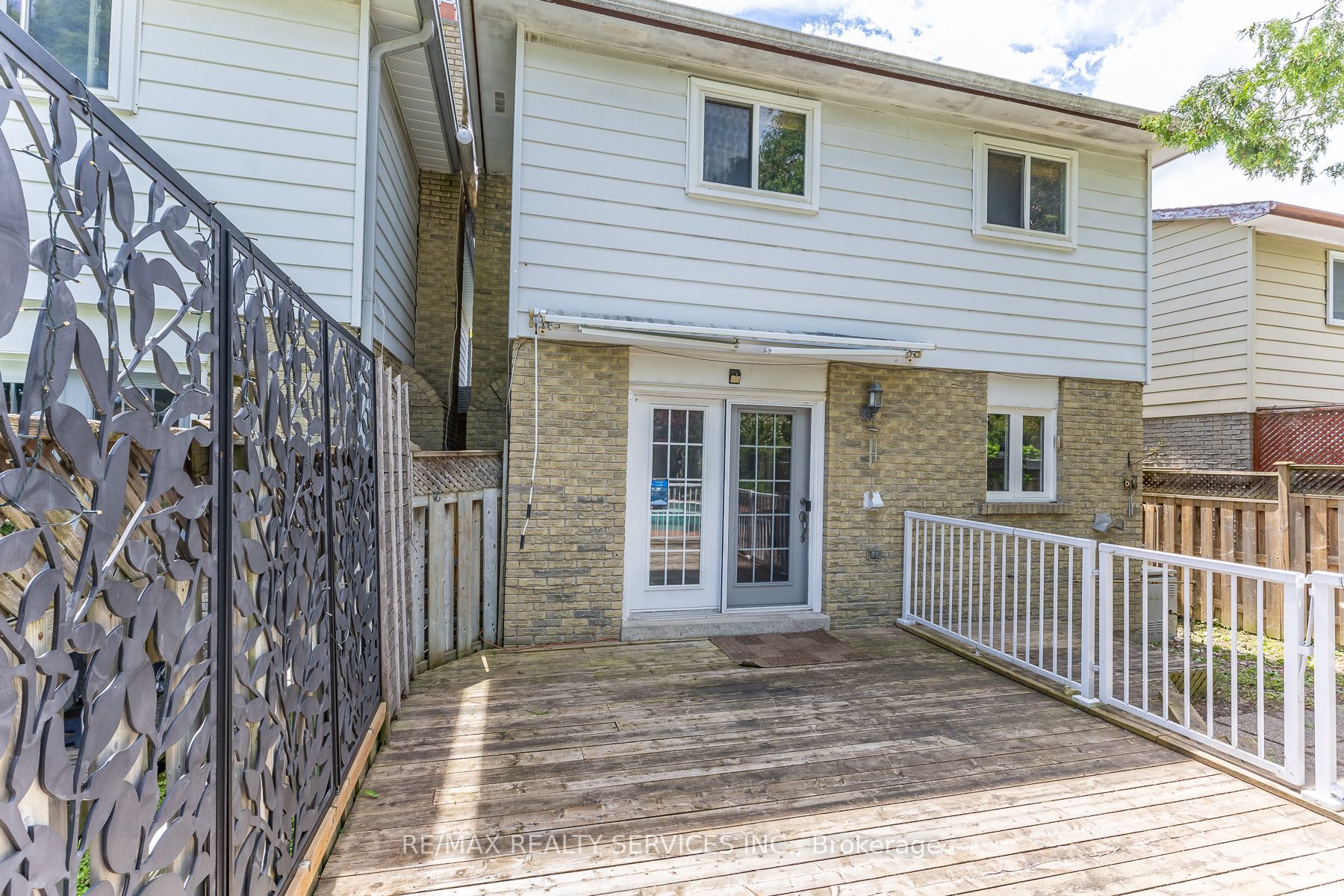 1217 Gloucester Square Property Photo 47