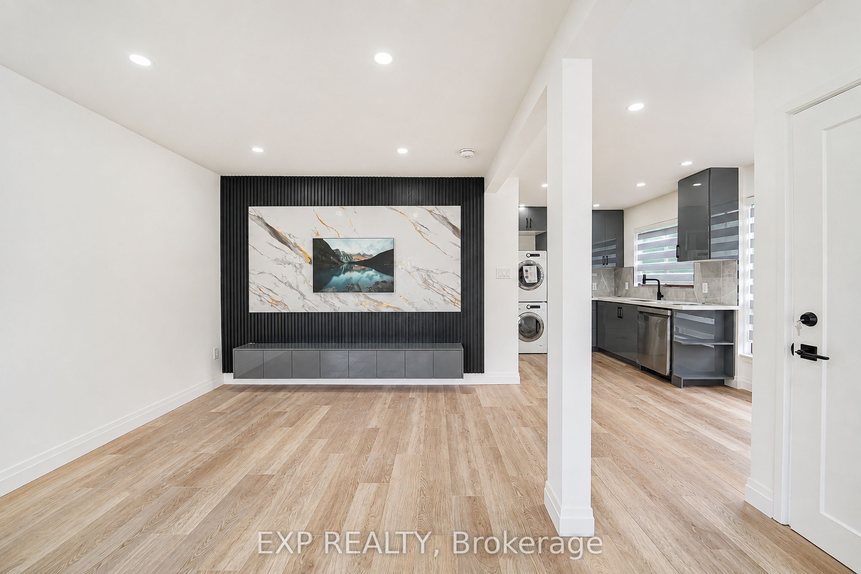 31a Laurel Avenue Property Photo 8