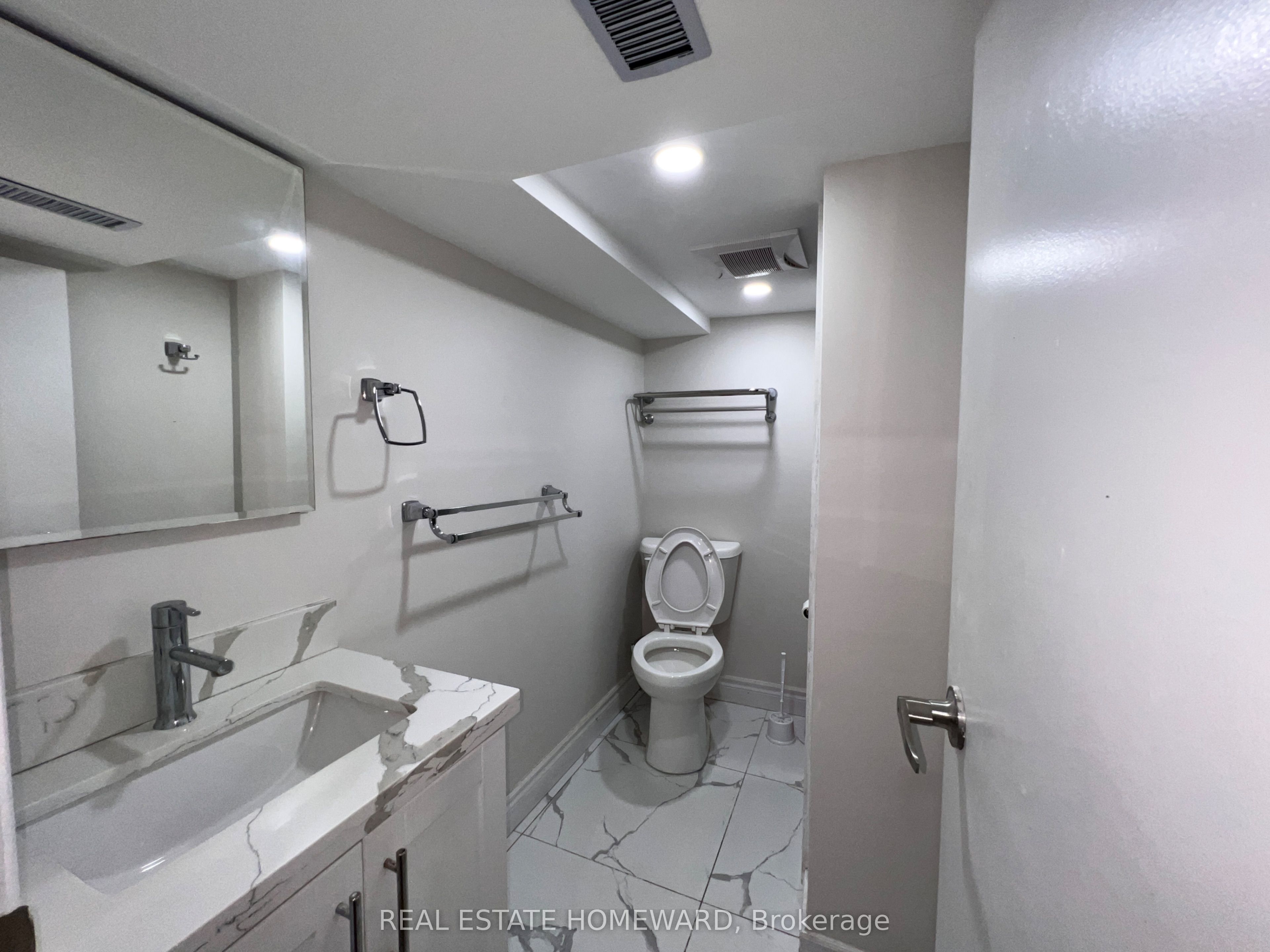 2 Harris Park Drive Lower Property Photo 13