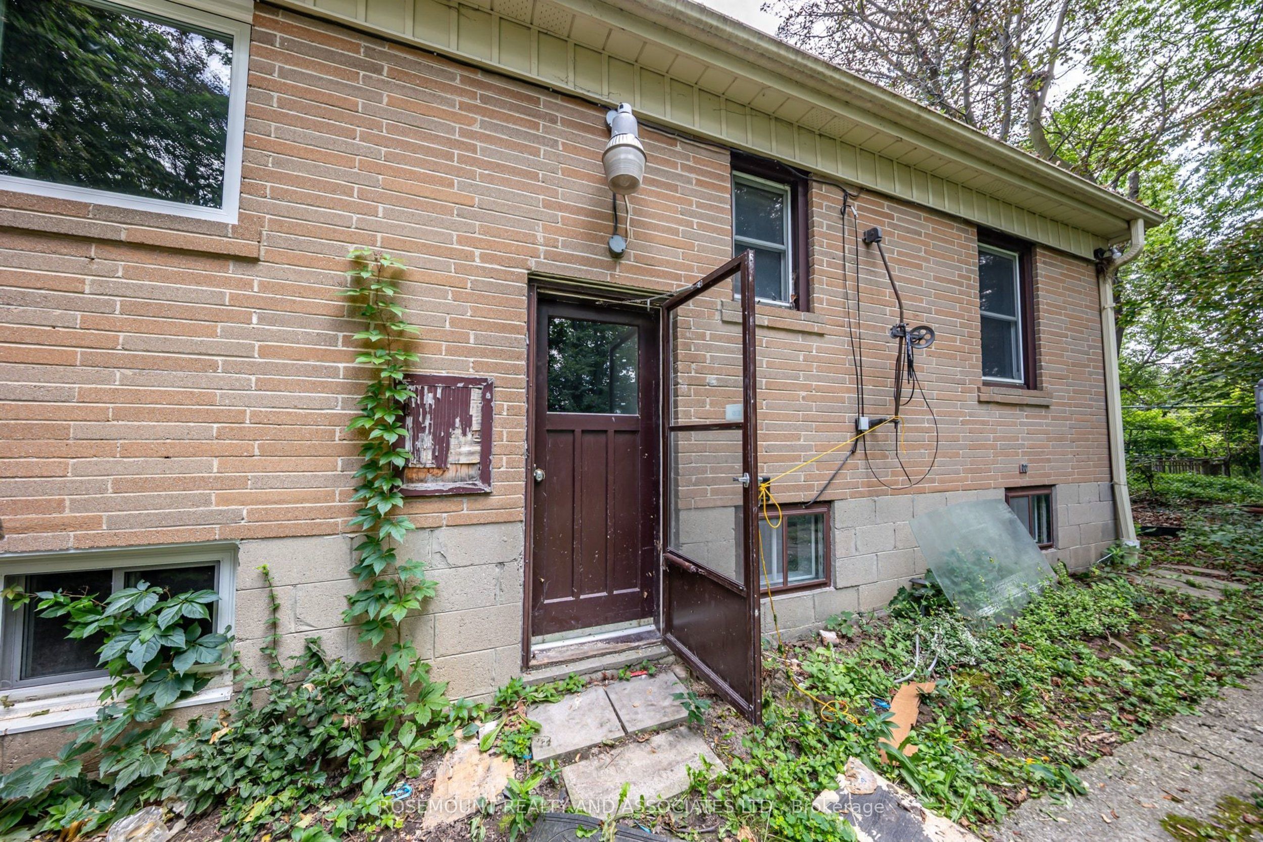 60 Marydon Crescent Basement Property Photo 8