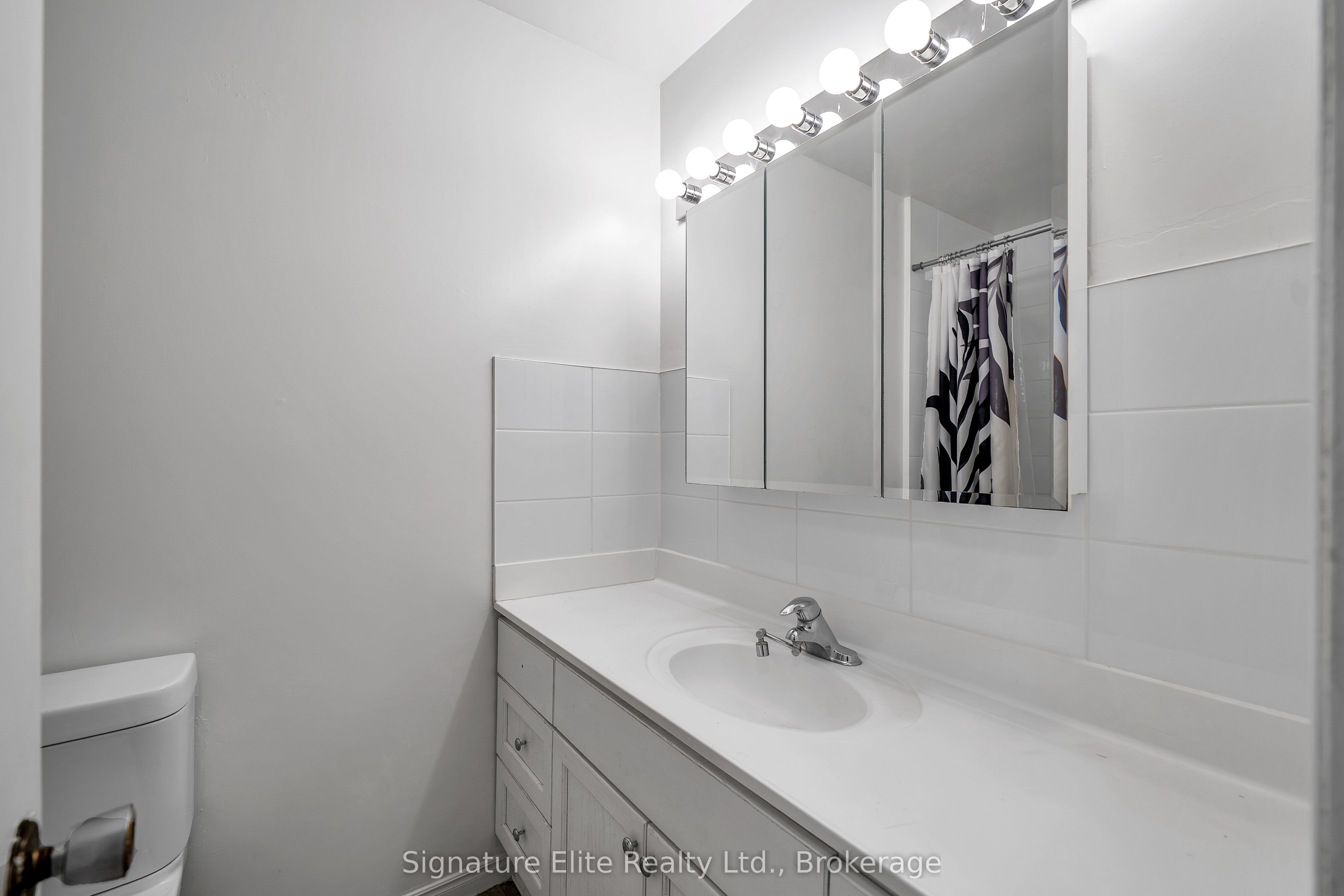730 Cedar Street 7 Property Photo 8