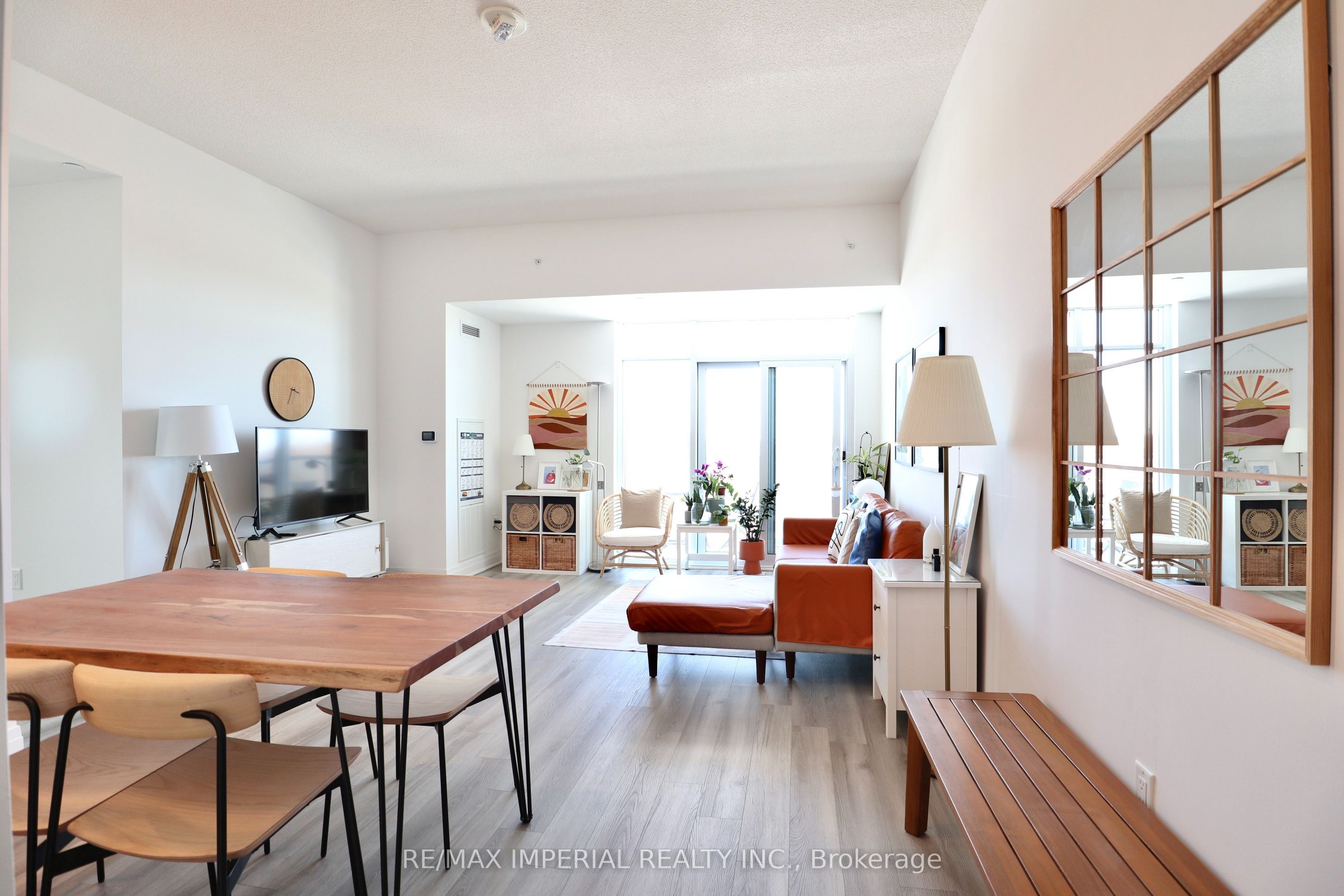 3220 Sheppard Avenue E 402 Property Photo 1