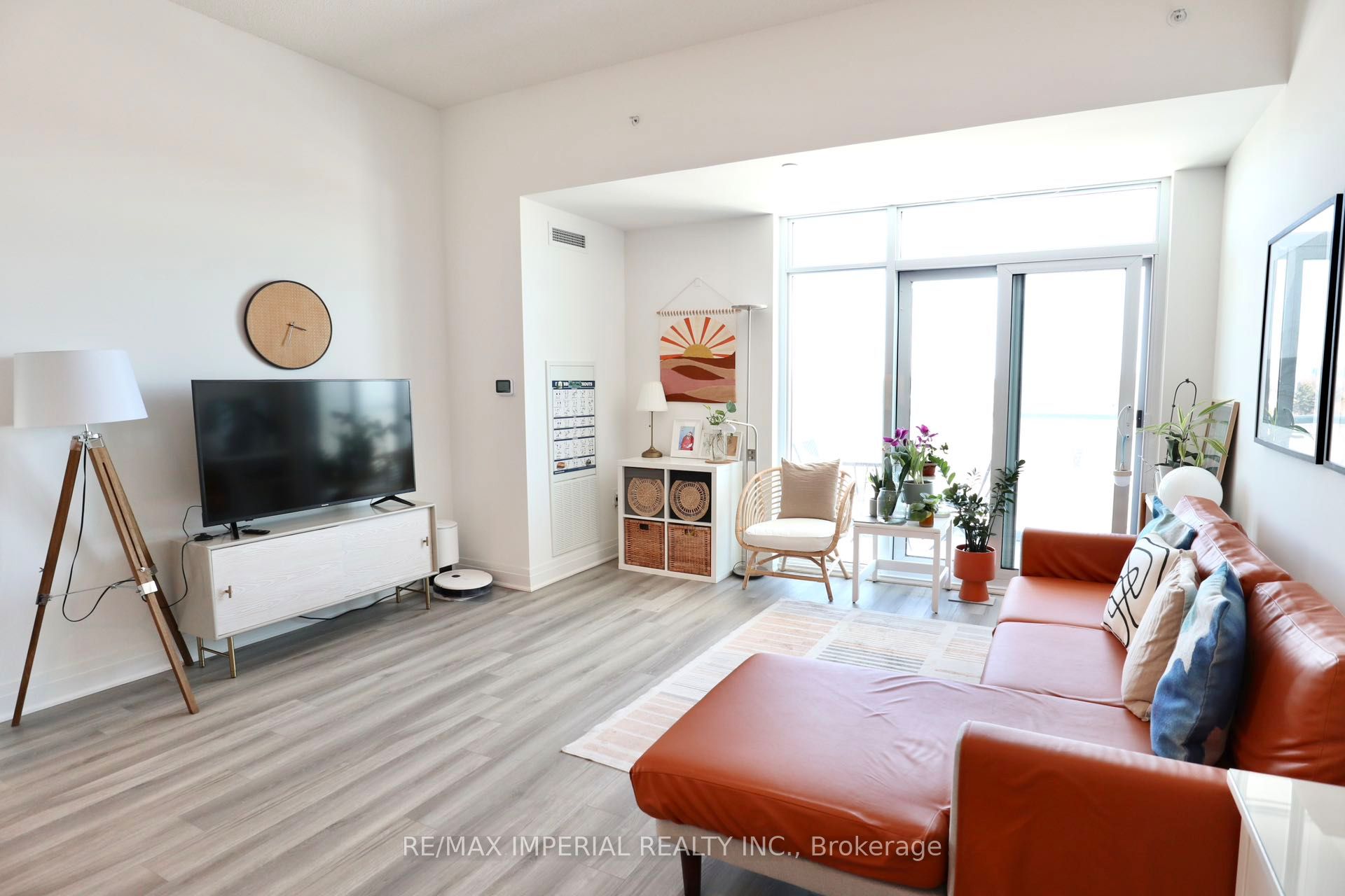 3220 Sheppard Avenue E 402 Property Photo 2