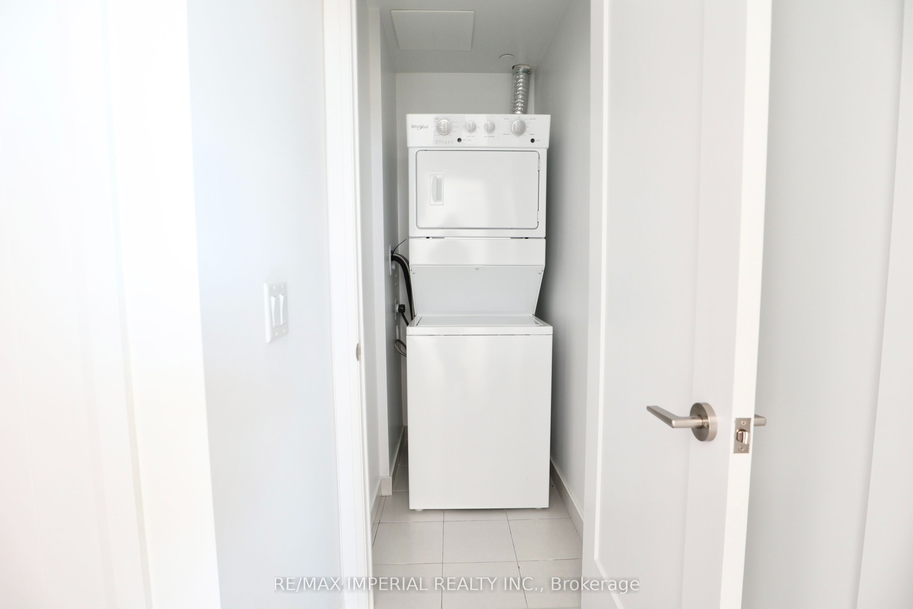 3220 Sheppard Avenue E 402 Property Photo 17