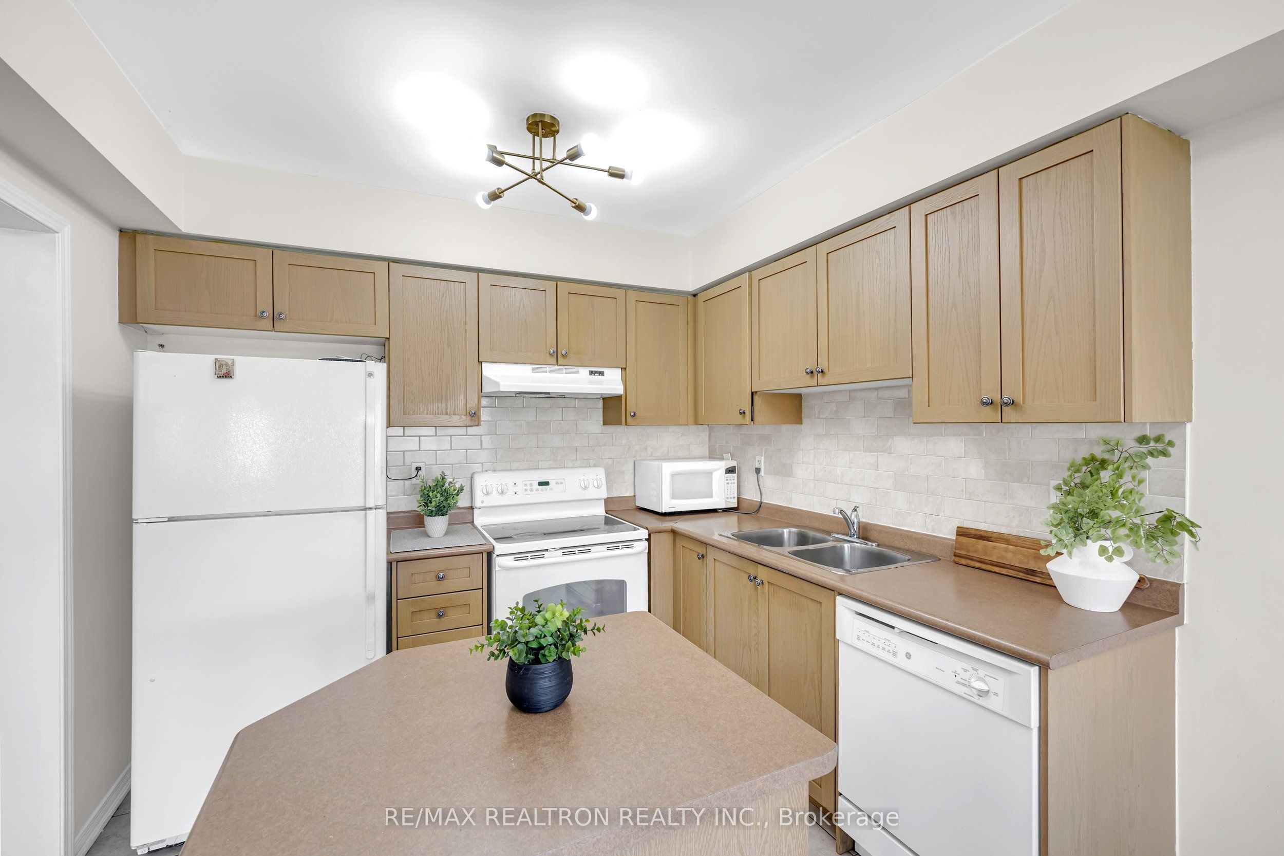 95 Beer Crescent Property Photo 7