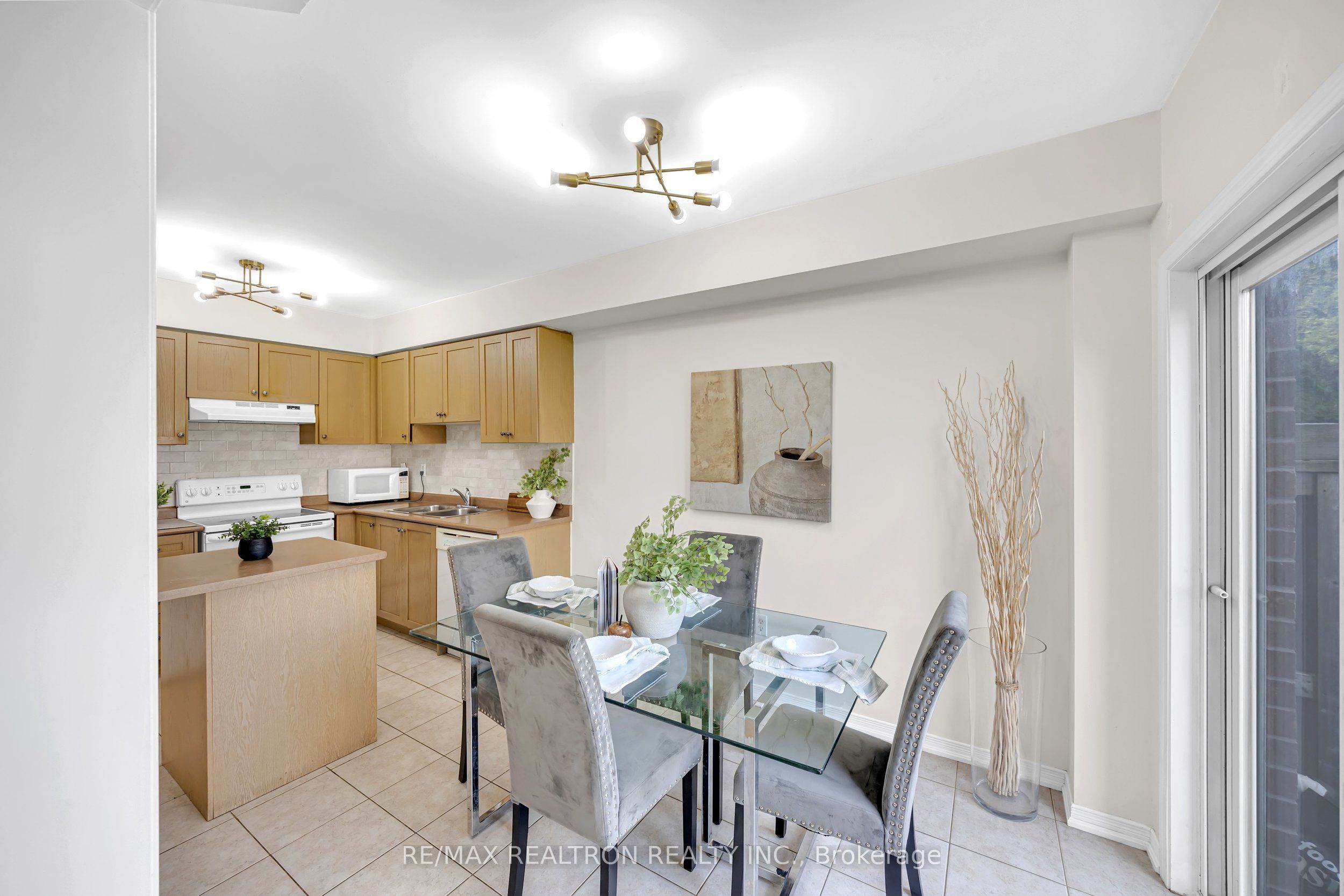 95 Beer Crescent Property Photo 11