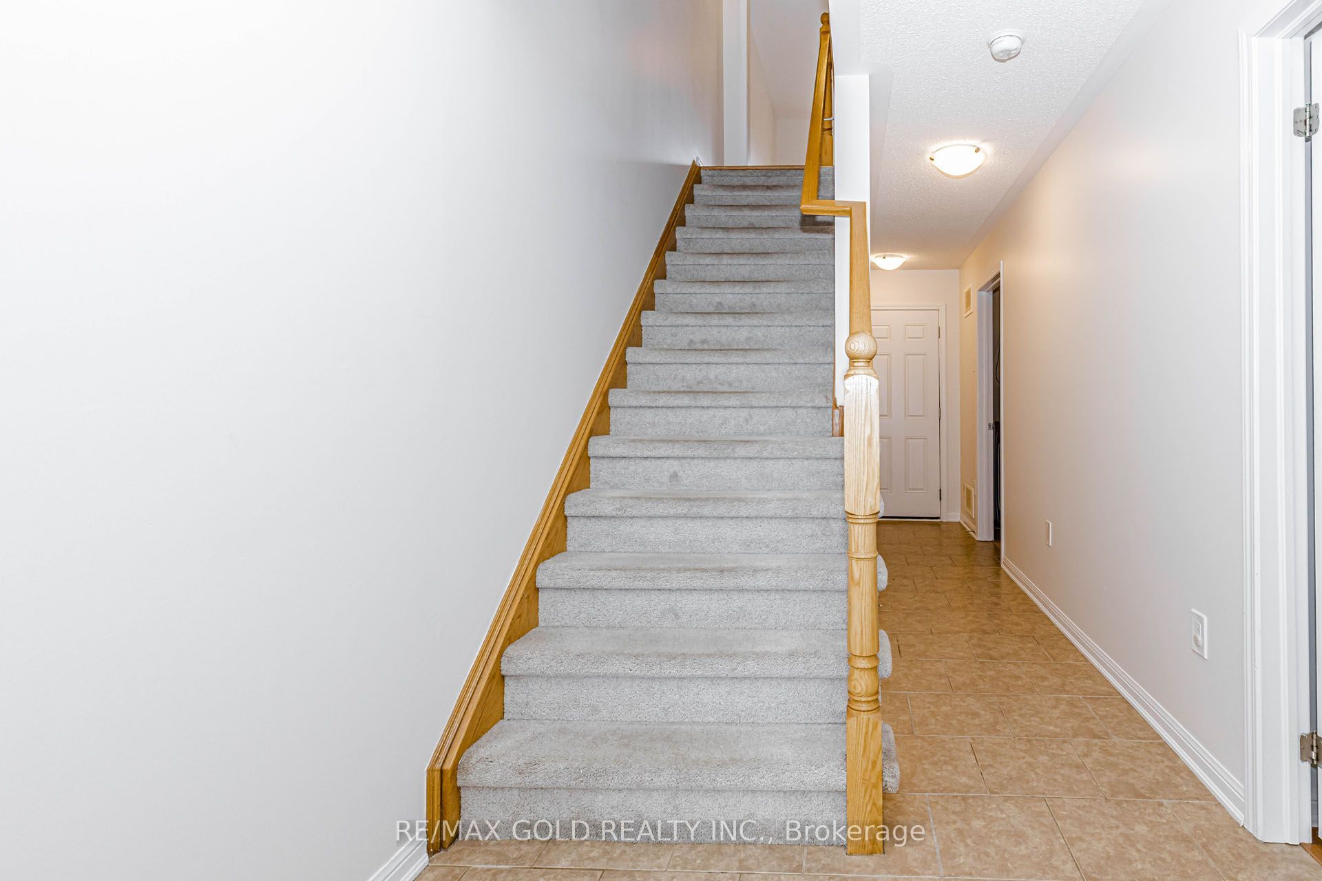 2486 William Jackson Drive Property Photo 6