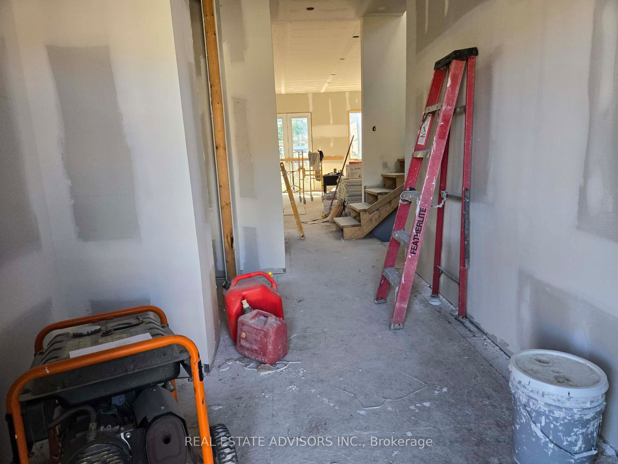 68b Laurel Avenue Property Photo 3