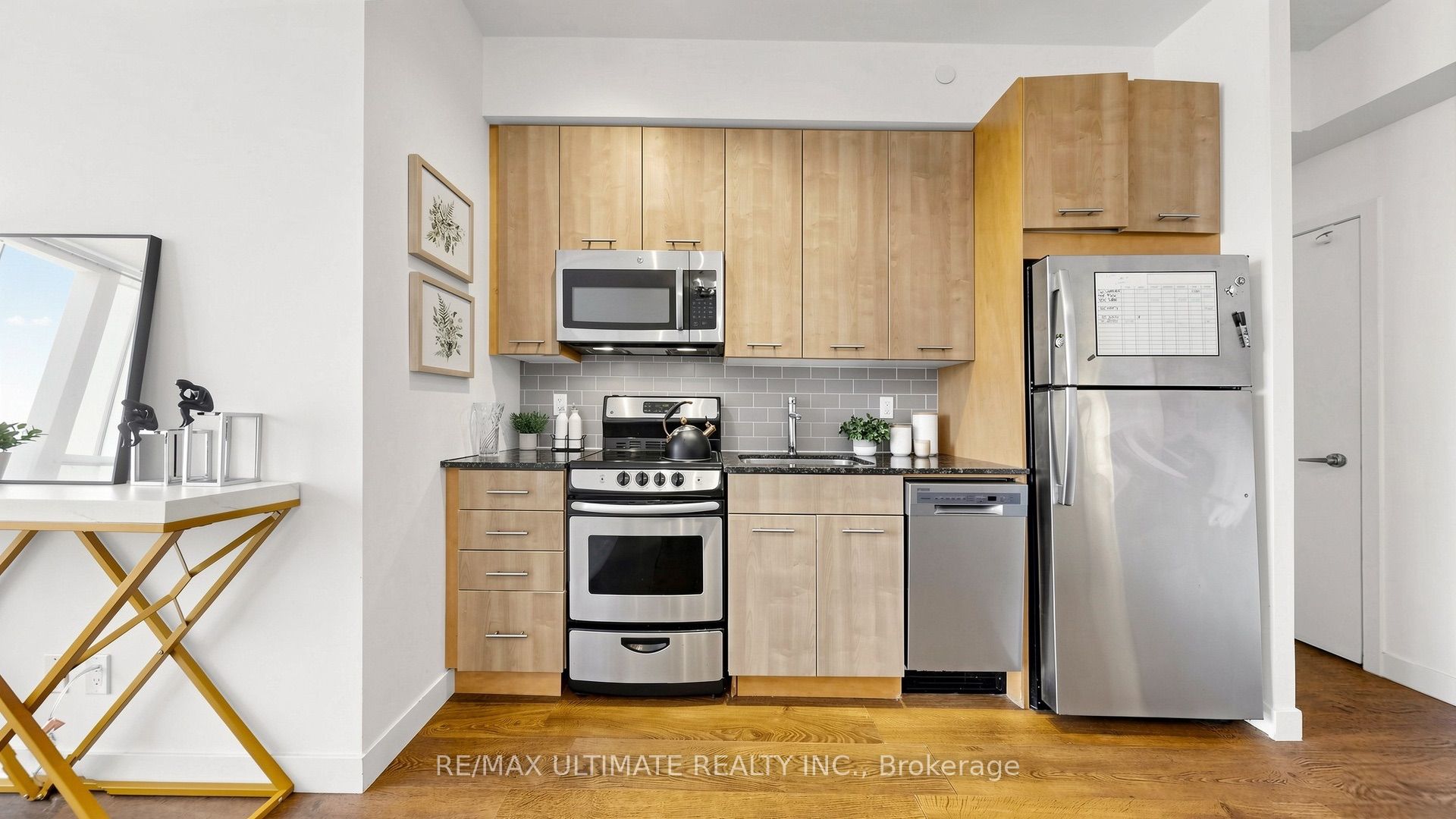 2055 Danforth Avenue 404 Property Photo 24