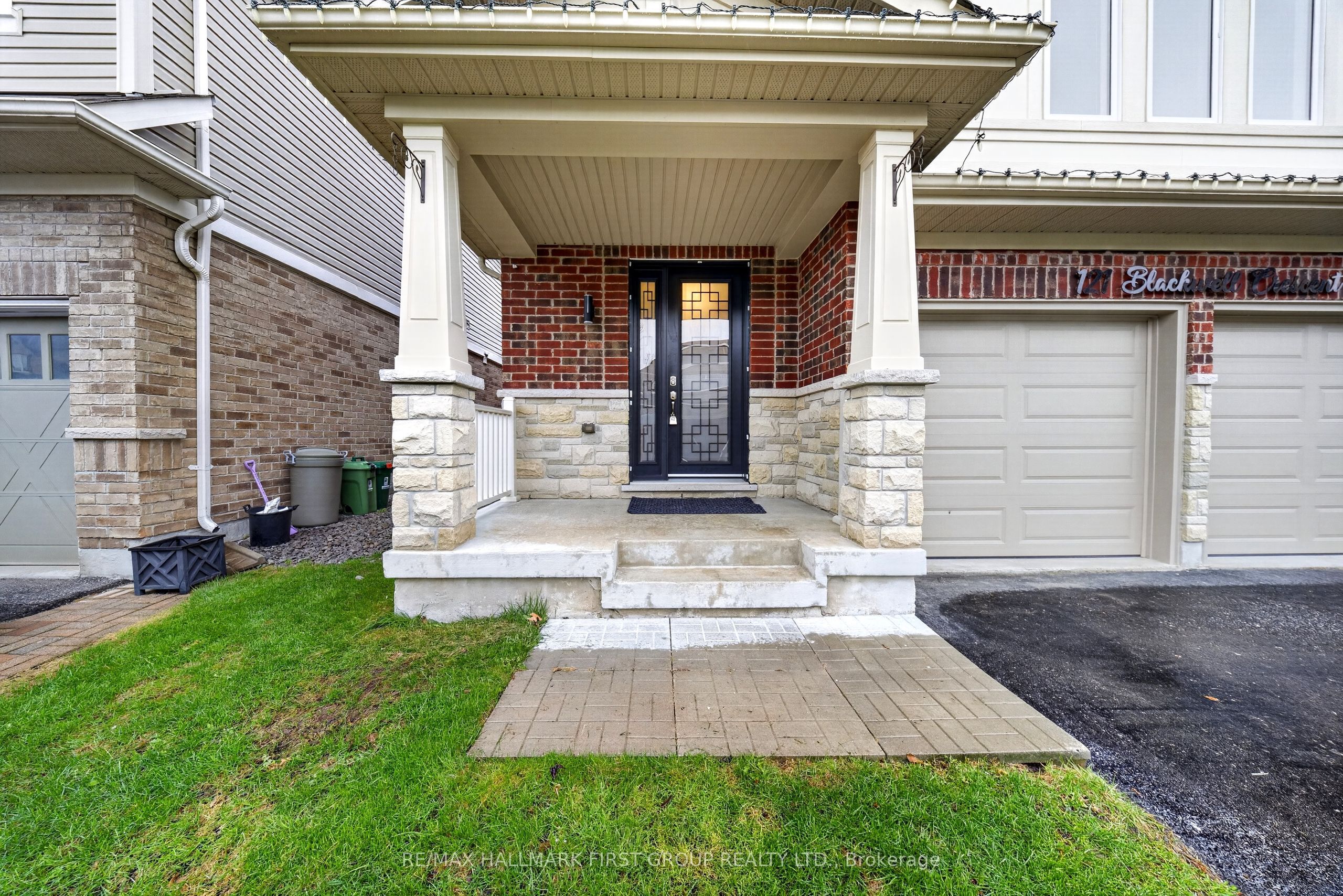 121 Blackwell Crescent Property Photo 4