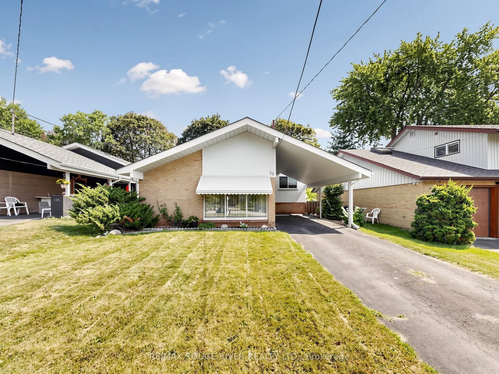 99 Oakley Boulevard Property Photo 3