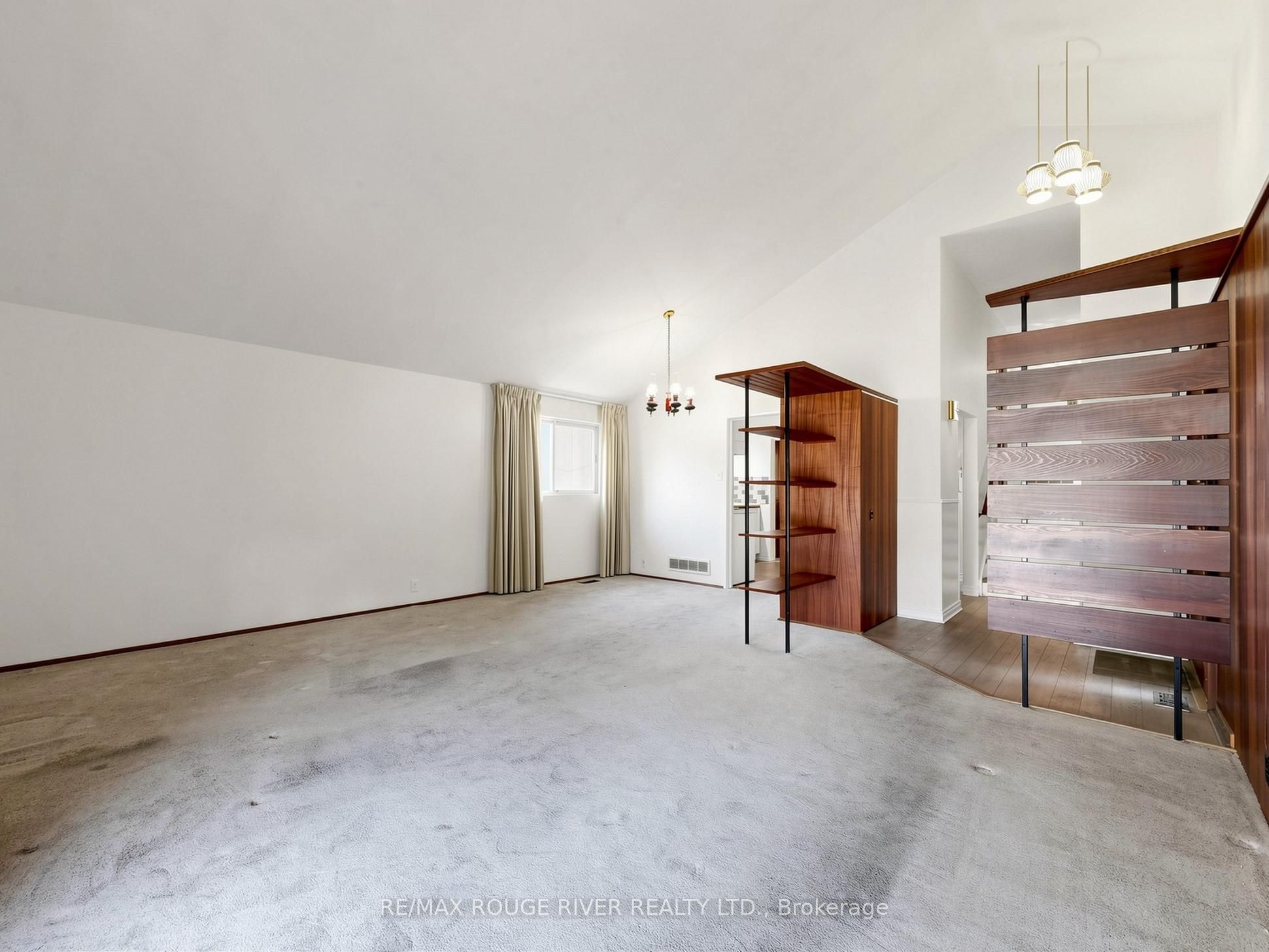 99 Oakley Boulevard Property Photo 6