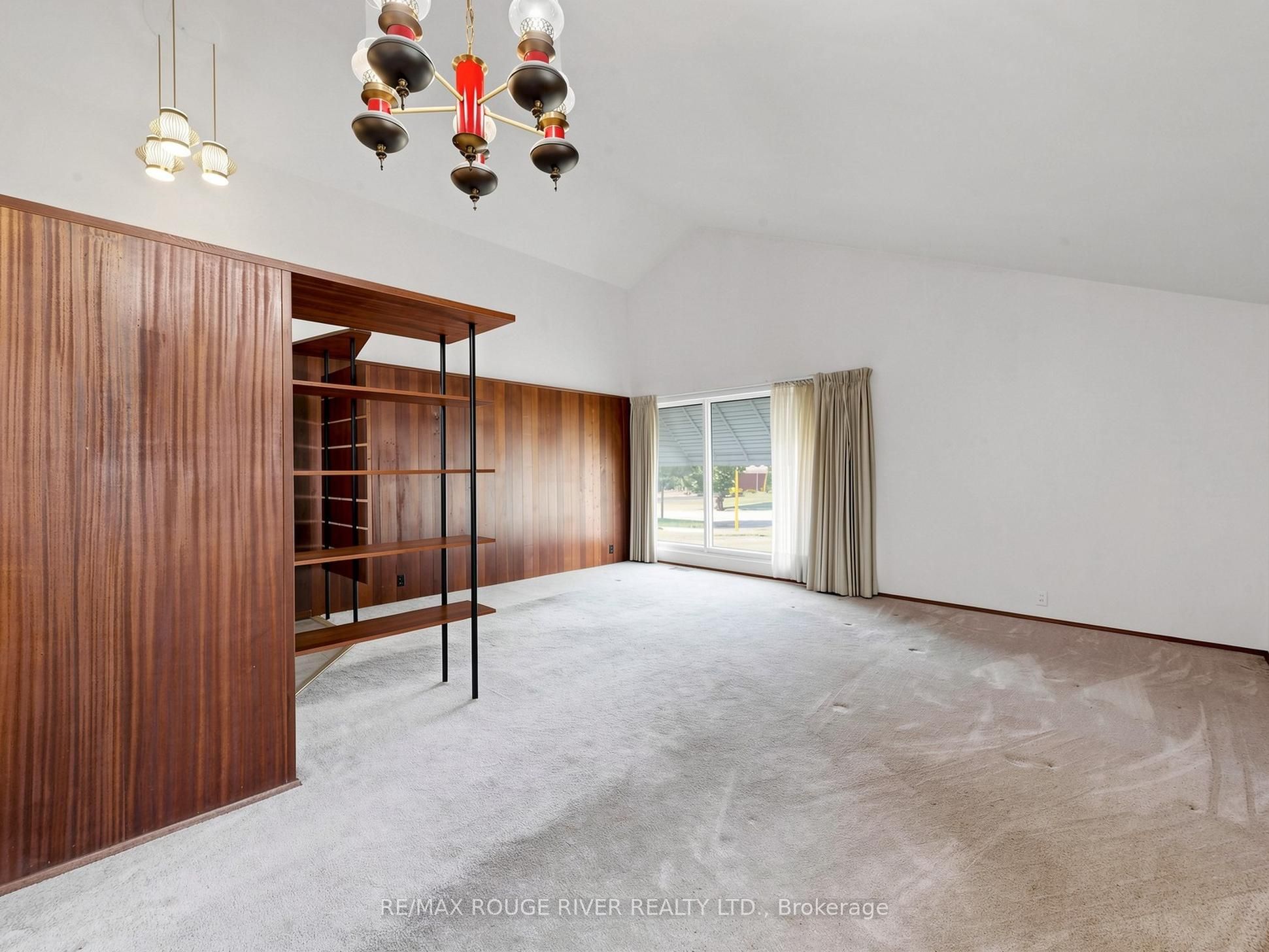 99 Oakley Boulevard Property Photo 8