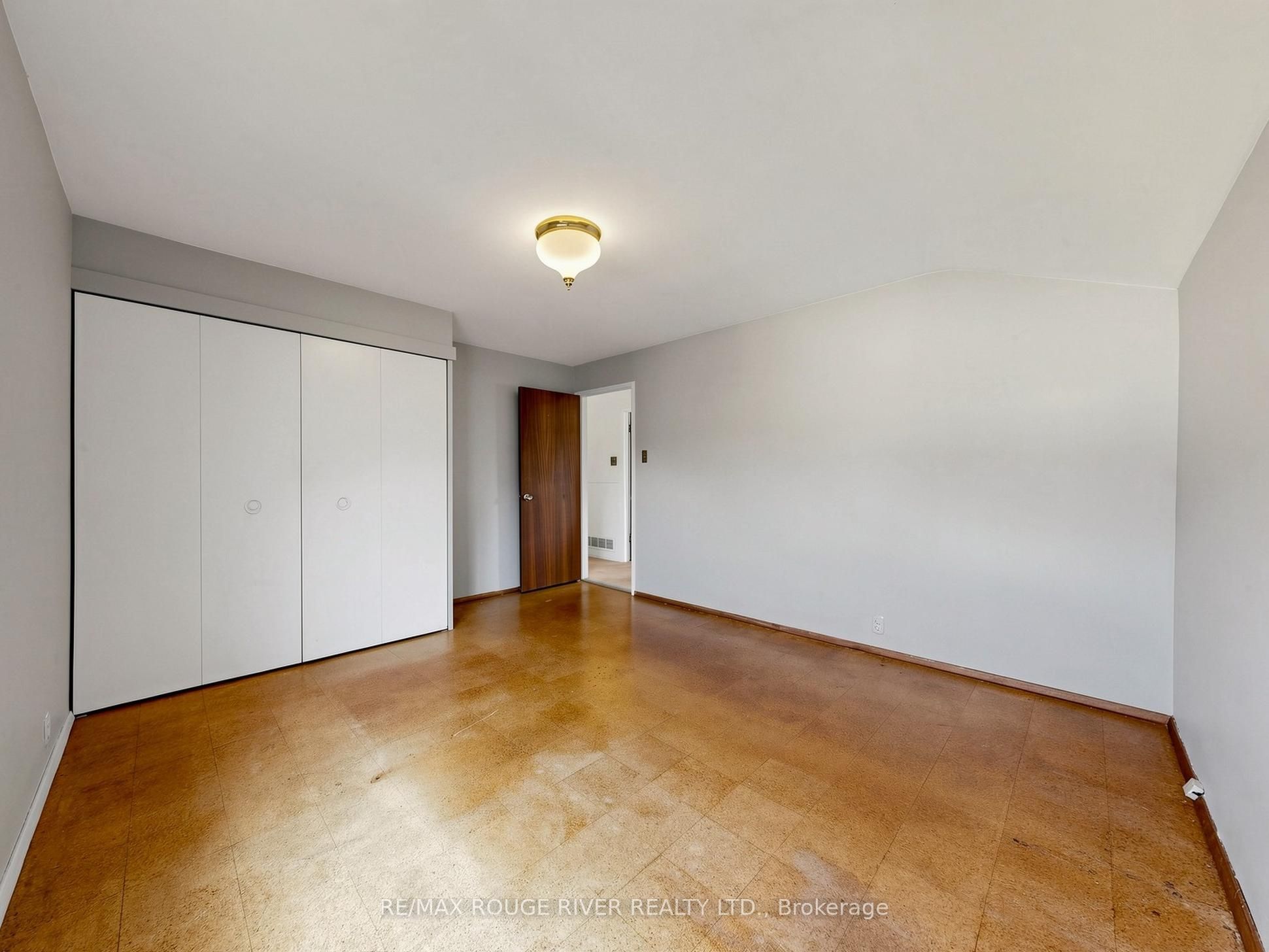 99 Oakley Boulevard Property Photo 25