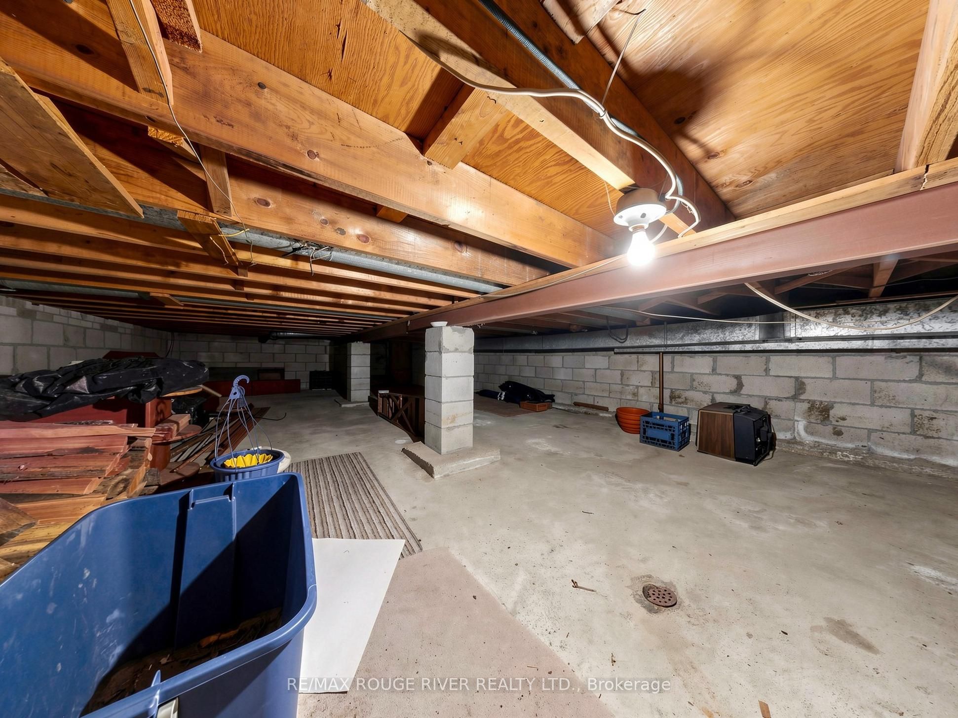 99 Oakley Boulevard Property Photo 32
