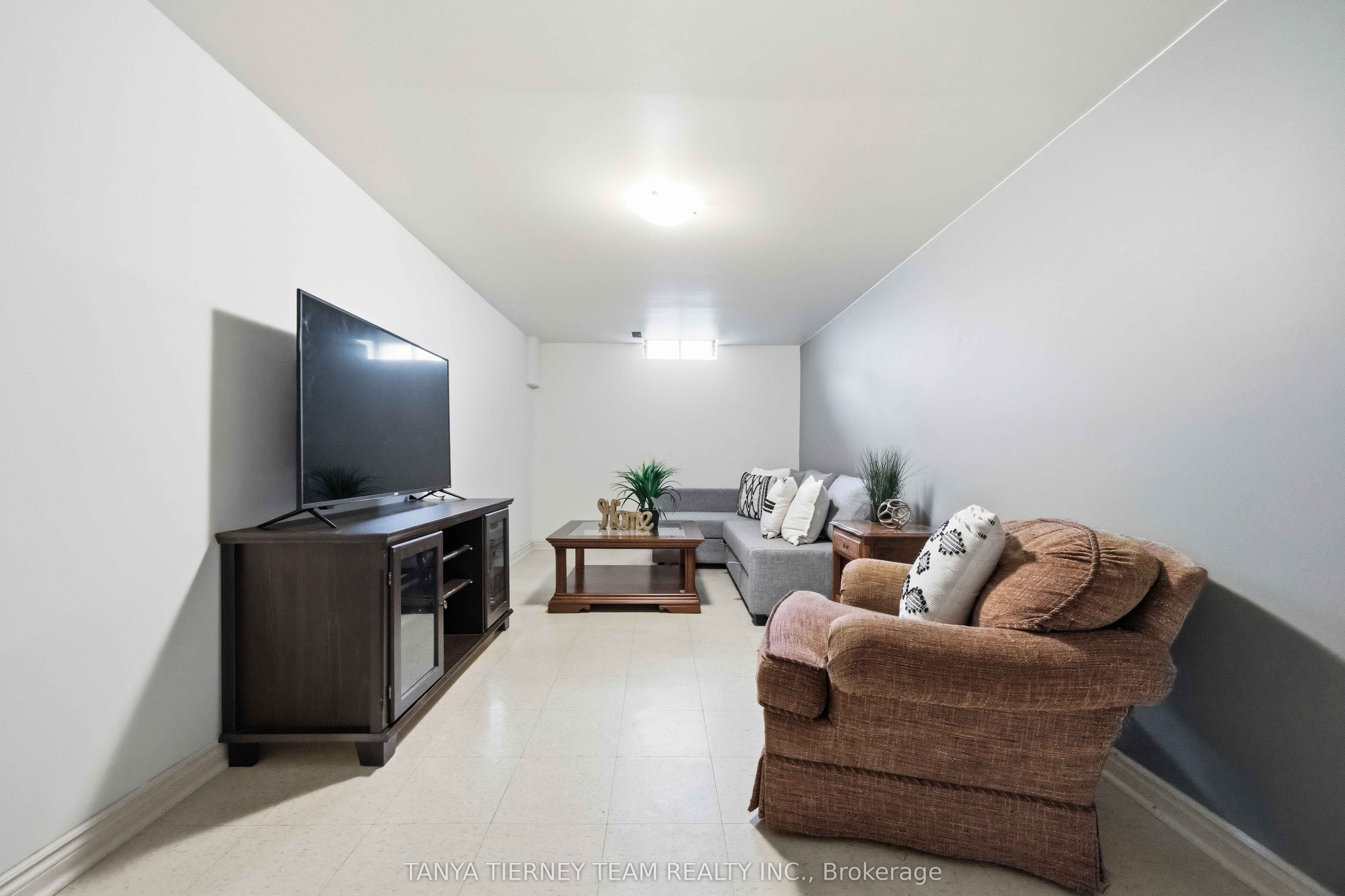 60 Pidduck Street Property Photo 23