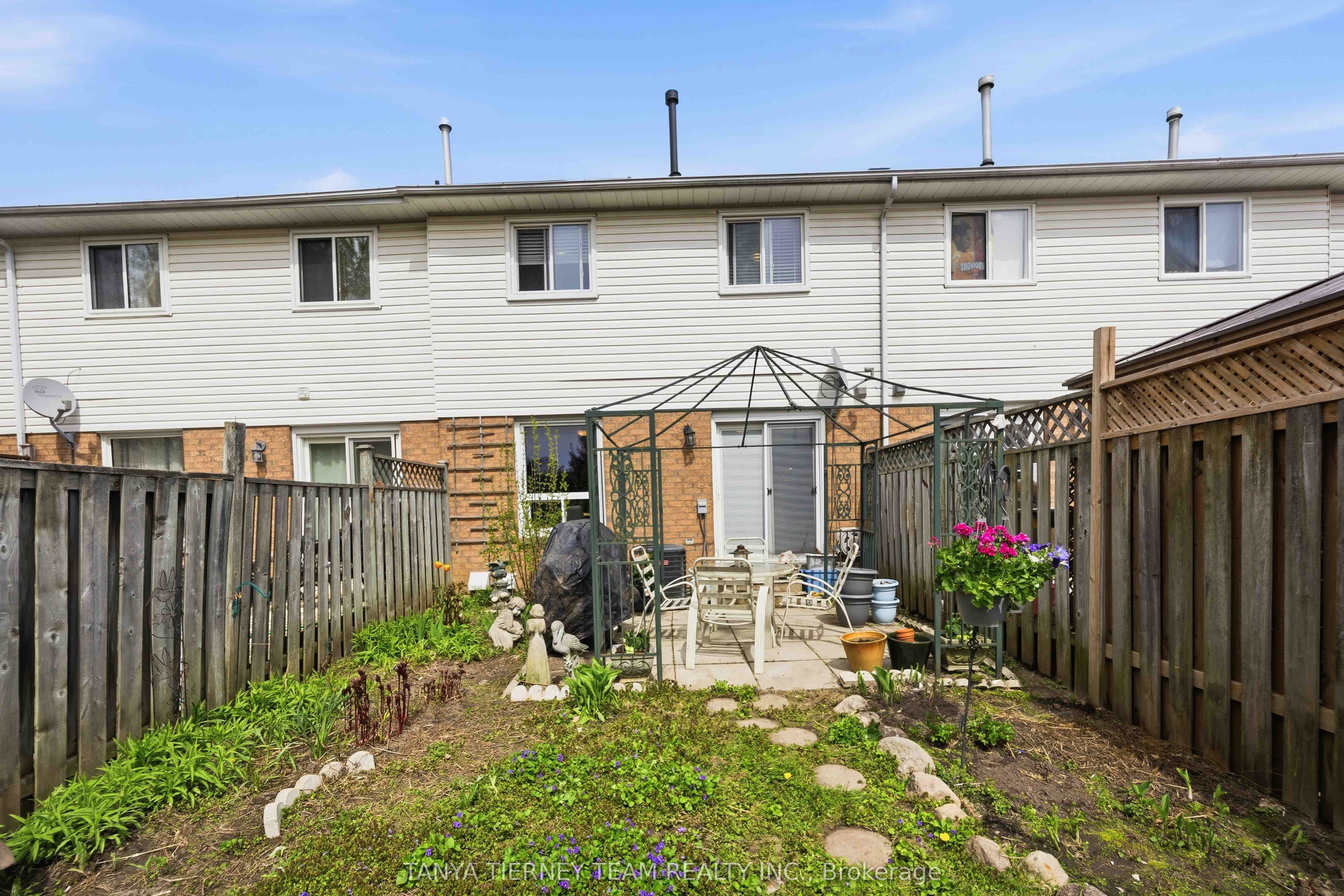 60 Pidduck Street Property Photo 27