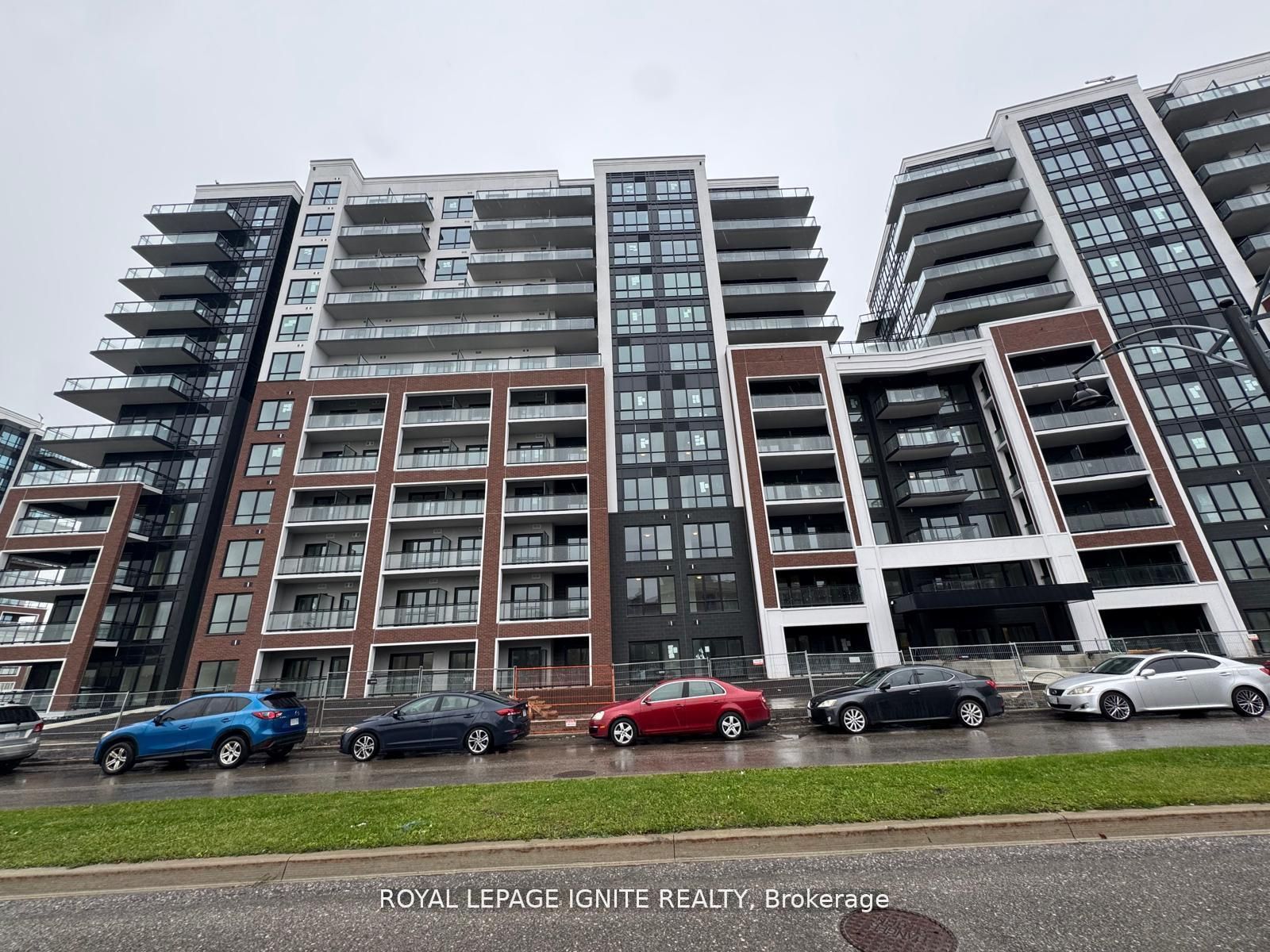 51 Clarington Boulevard 101 Property Photo 3