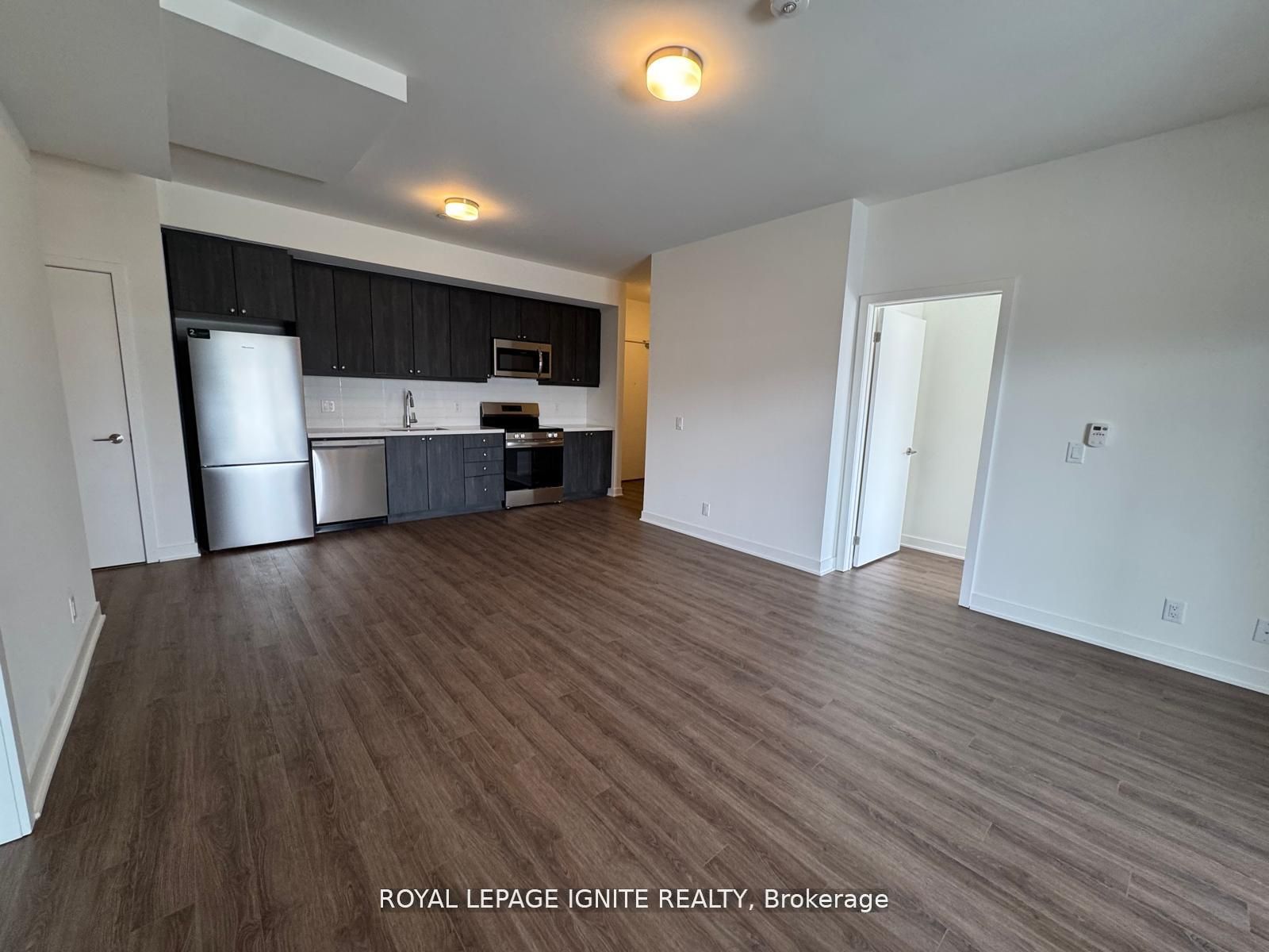 51 Clarington Boulevard 101 Property Photo 11