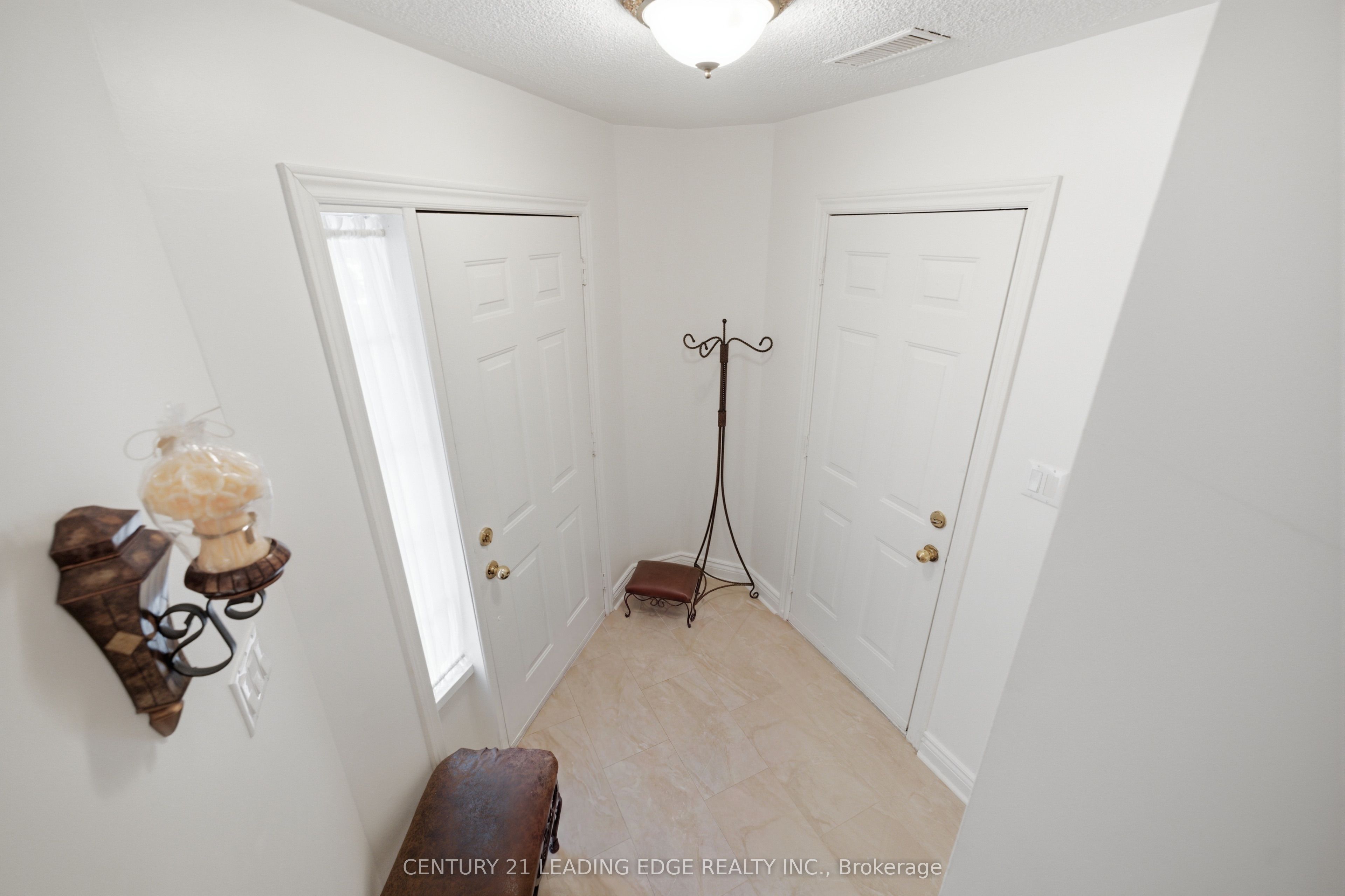 11 Guildpark Pathway Property Photo 4