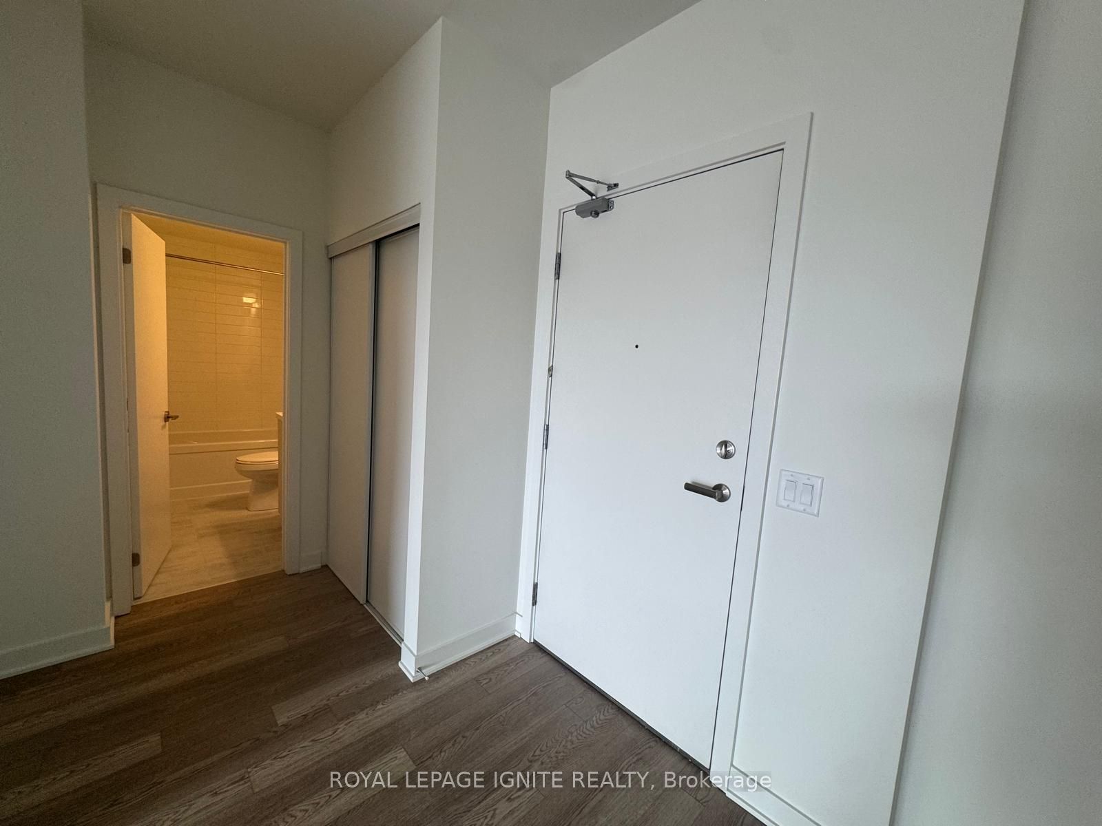 51 Clarington Boulevard 611 Property Photo 12