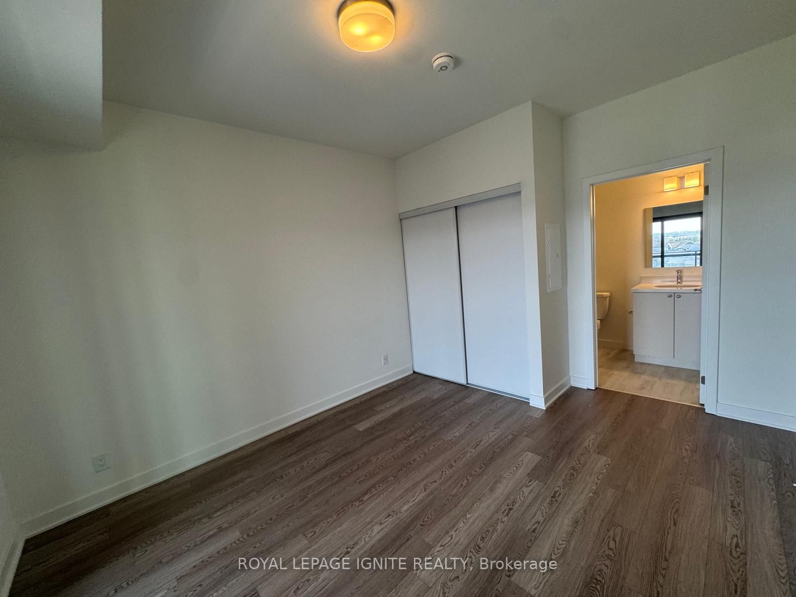 51 Clarington Boulevard 611 Property Photo 14