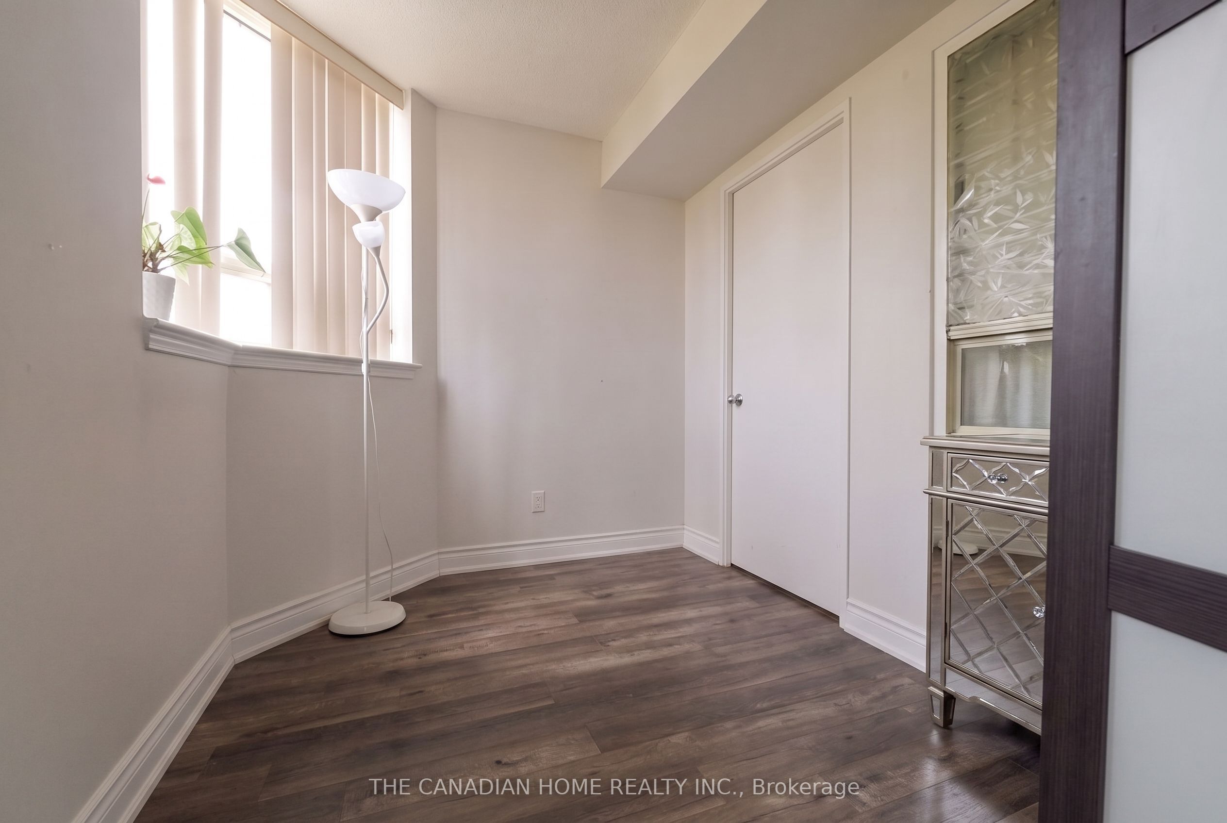 2466 Eglinton Avenue E 214 Property Photo 3