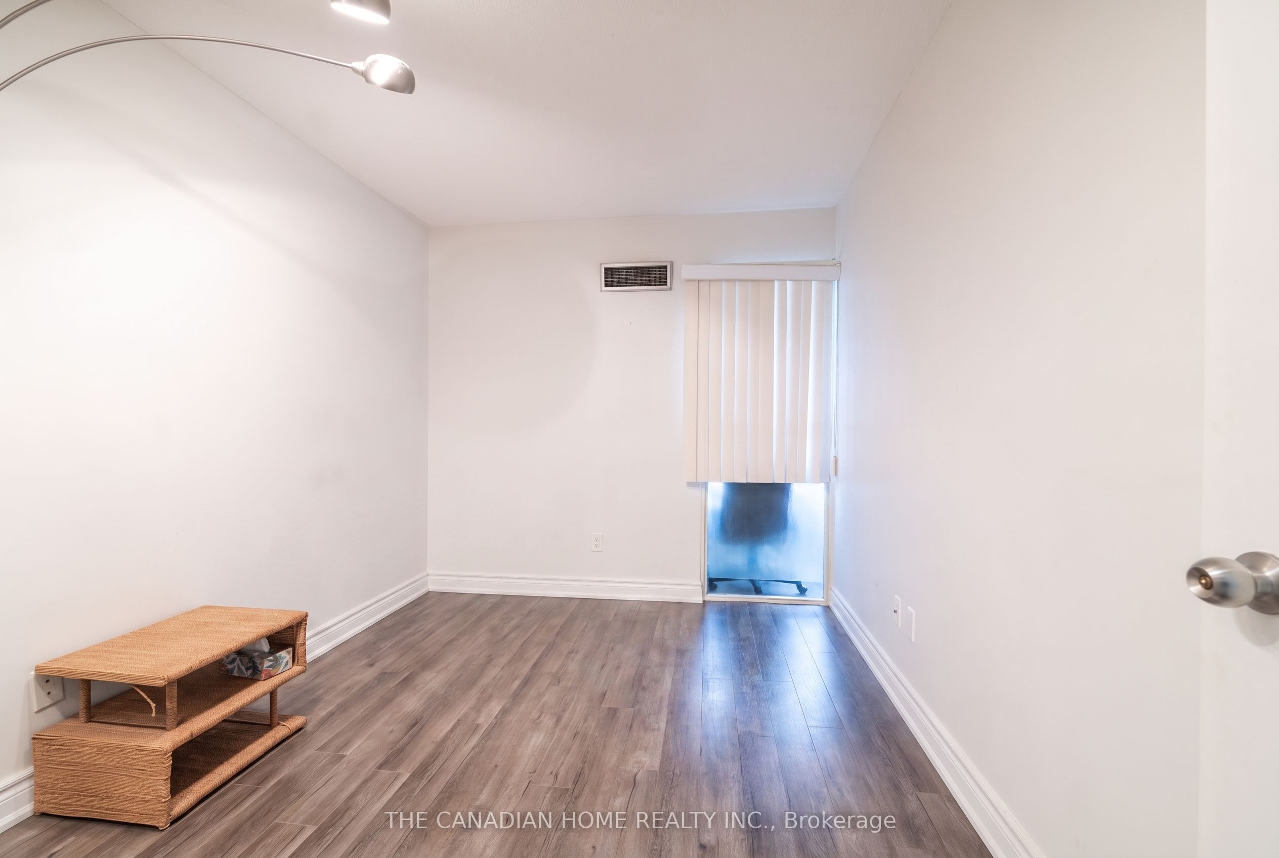 2466 Eglinton Avenue E 214 Property Photo 11
