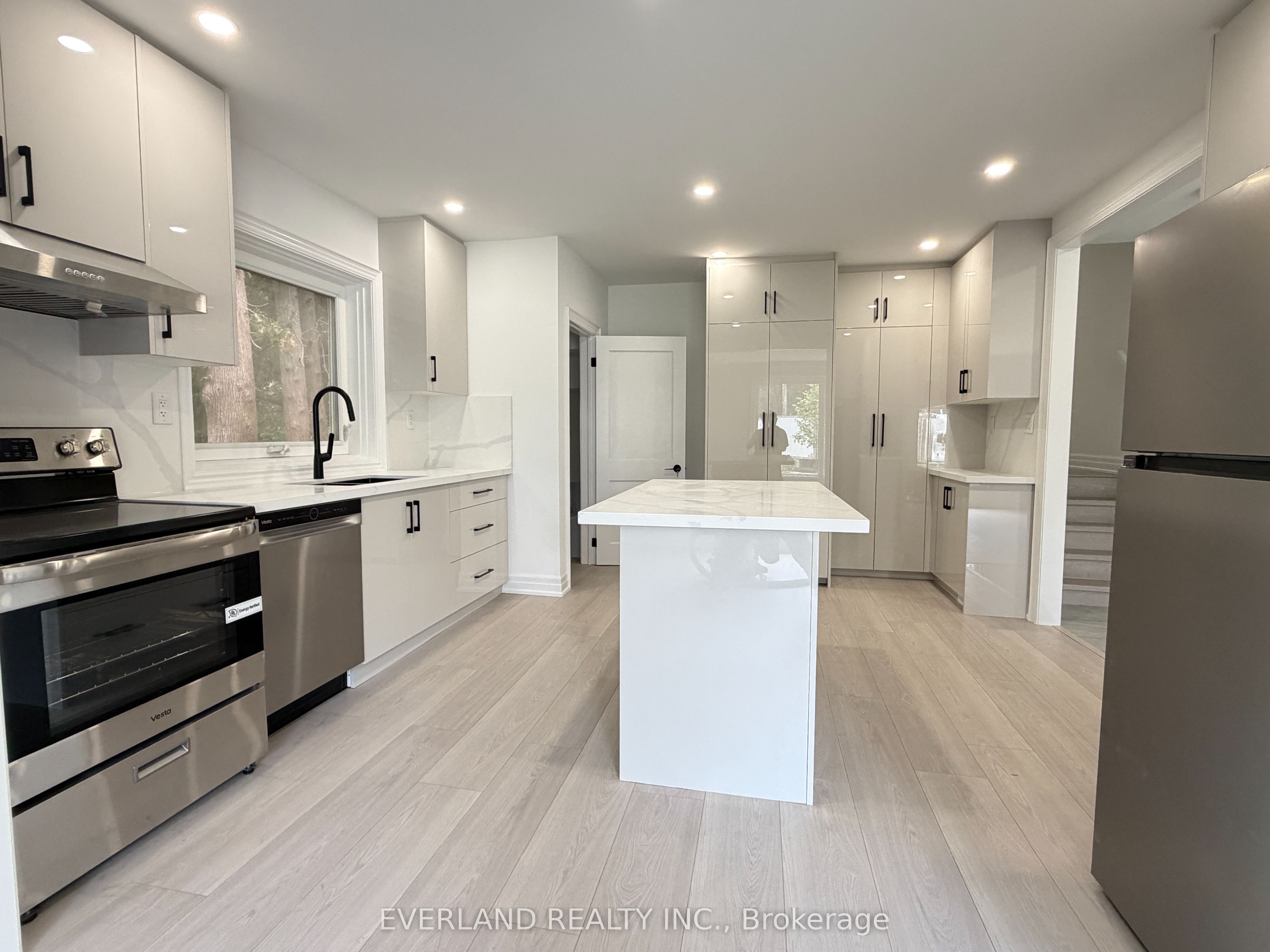 116 Sylvan Avenue Property Photo 11