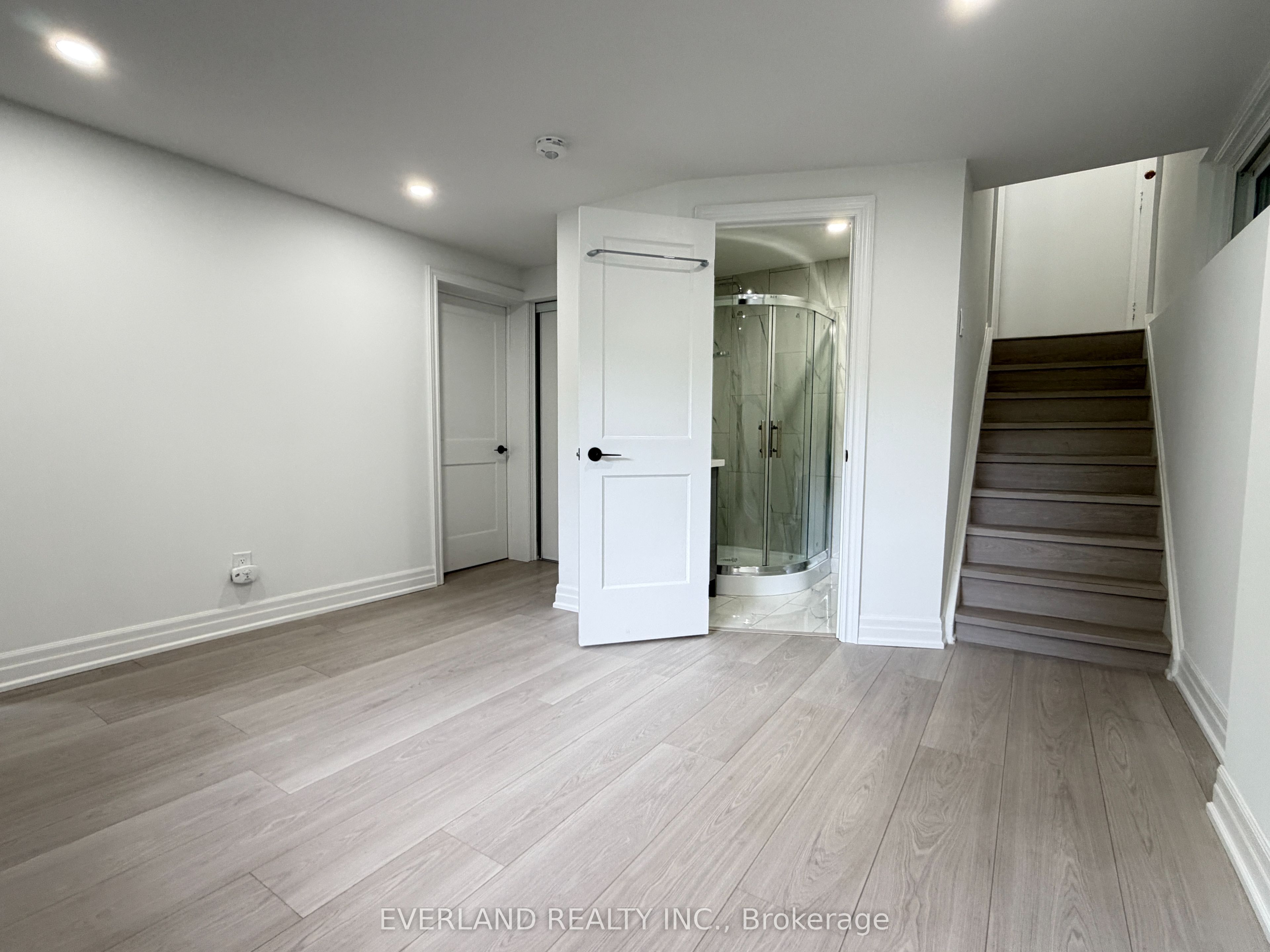 116 Sylvan Avenue Property Photo 30