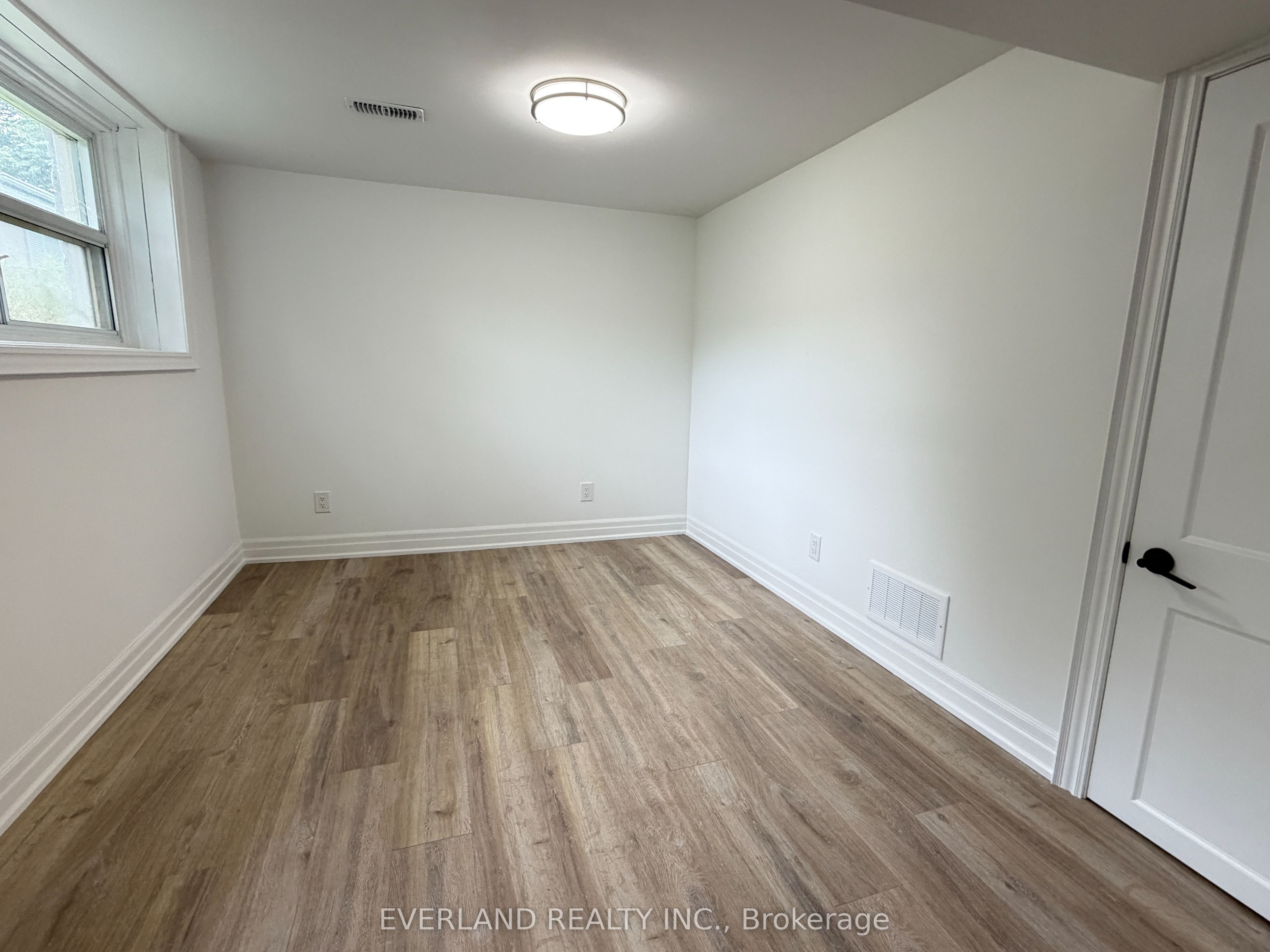 116 Sylvan Avenue Property Photo 34