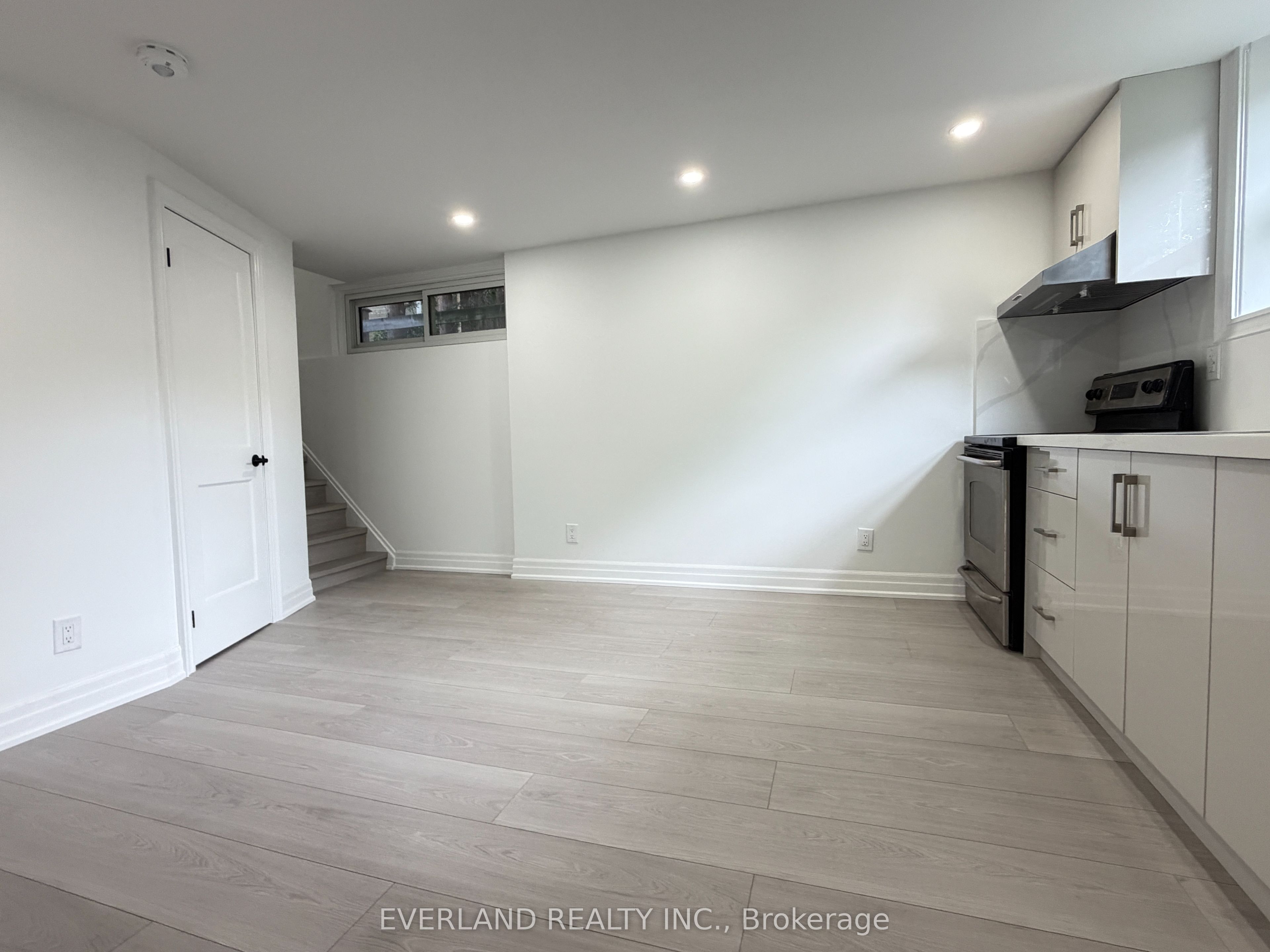 116 Sylvan Avenue Property Photo 35