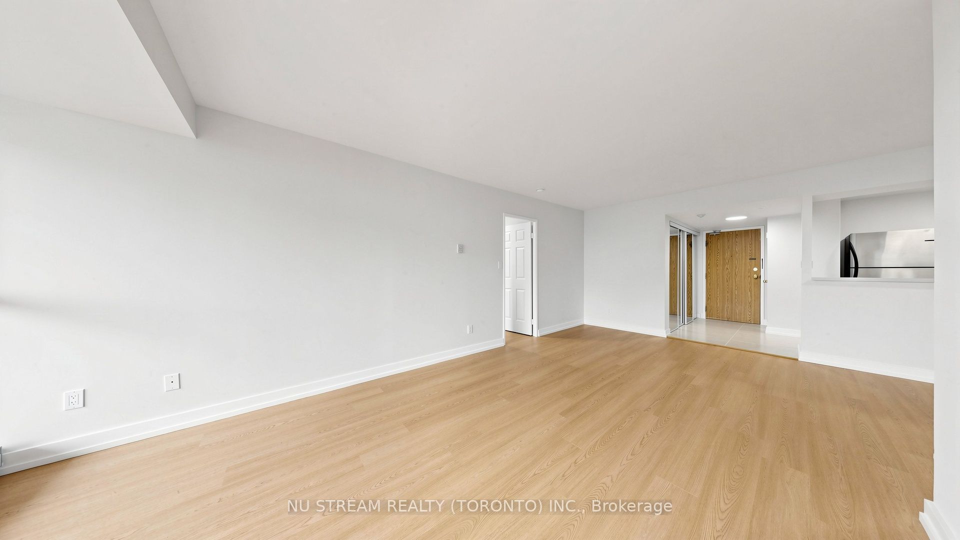 175 Bamburgh Circle #1105 Property Photo 10