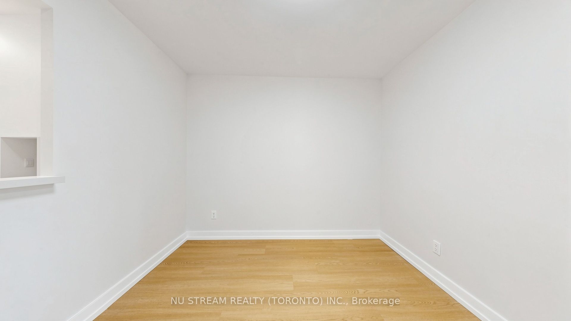 175 Bamburgh Circle #1105 Property Photo 19