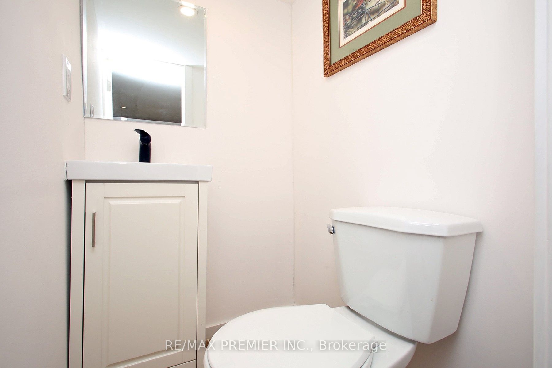 226 Ritson Road S Property Photo 20