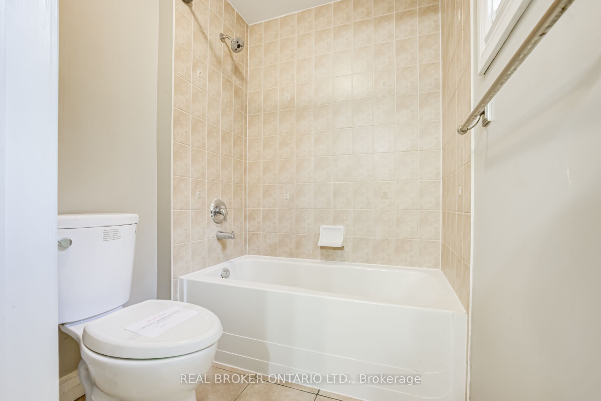 10 Coyle Street Property Photo 34