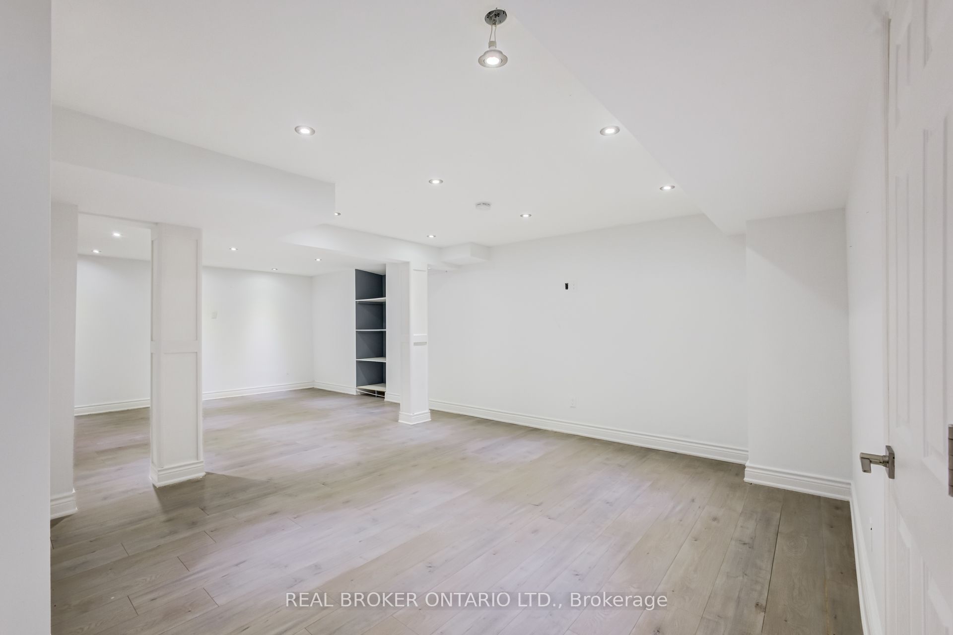10 Coyle Street Property Photo 37